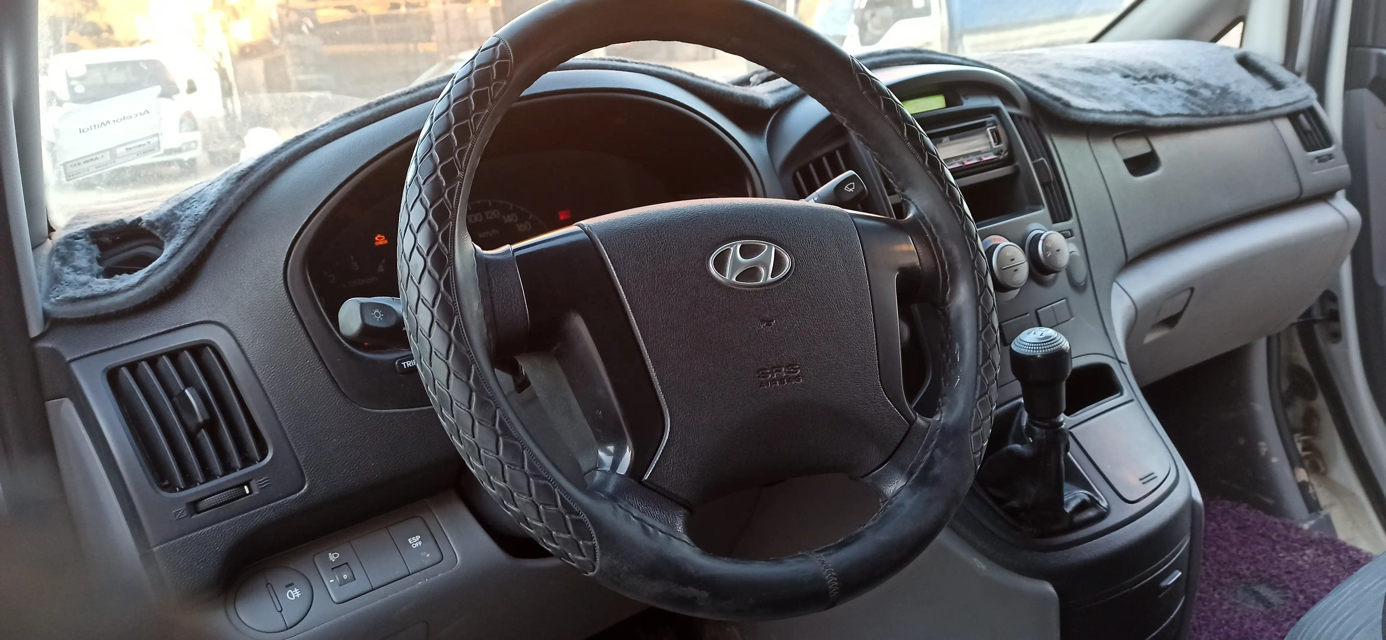 kilometrage car sale hyundai grand starex cvx van used 2011 aleppo wv image