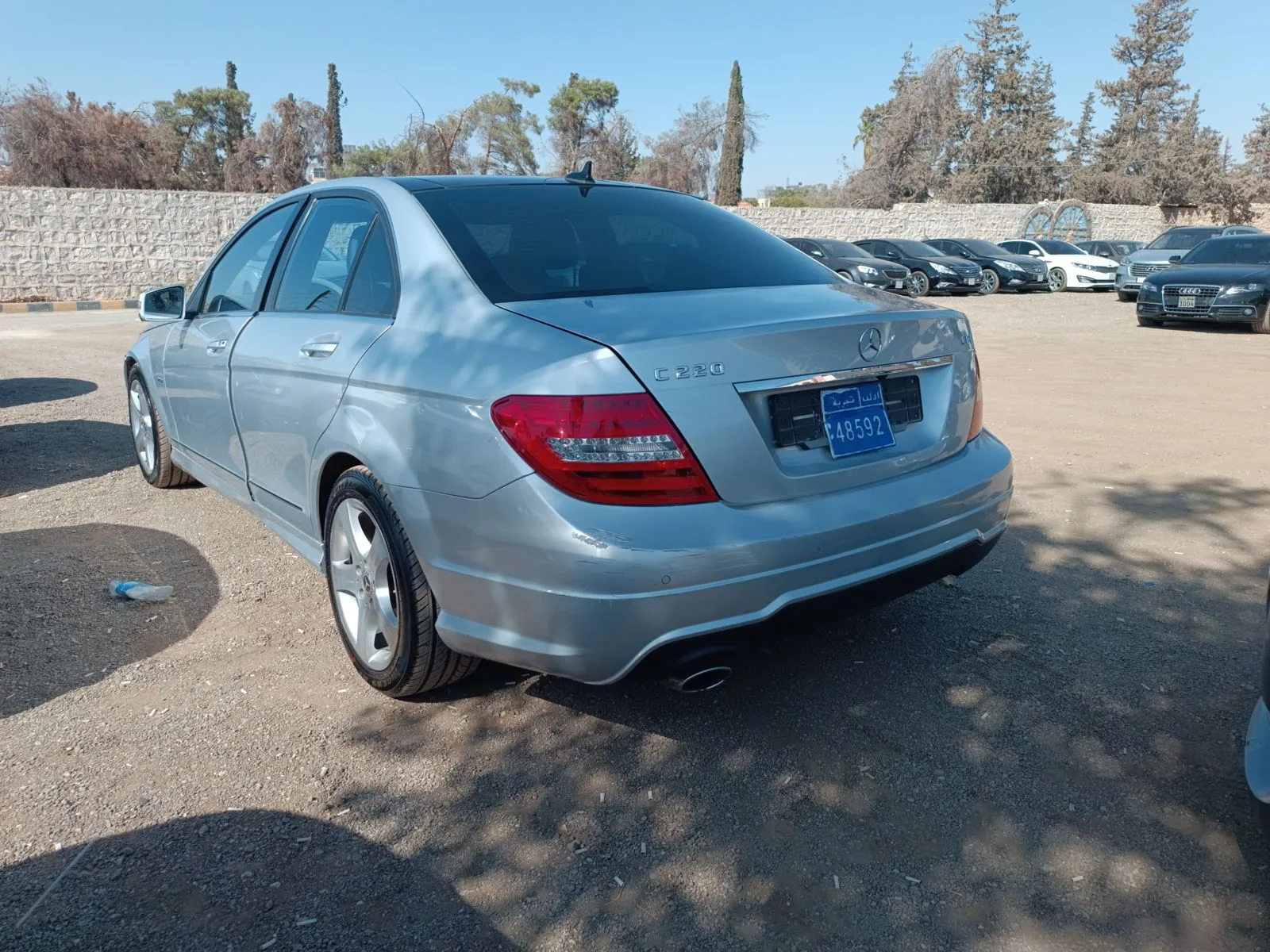 kilometrage car sale mercedes benz c class c 200 sedan used 2013 aleppo xj image