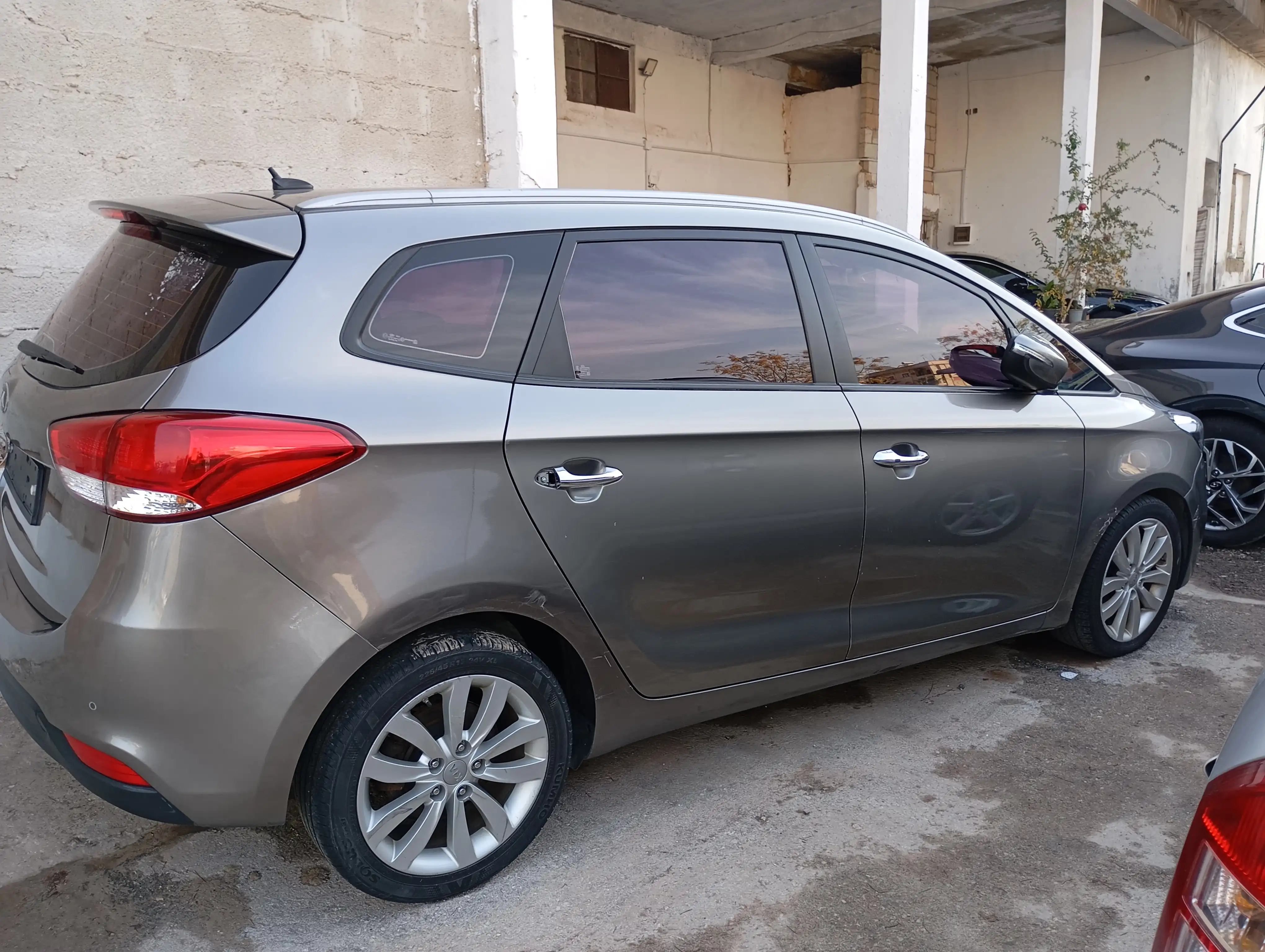 kilometrage car sale kia carens standard hatchback used 2014 aleppo kk image