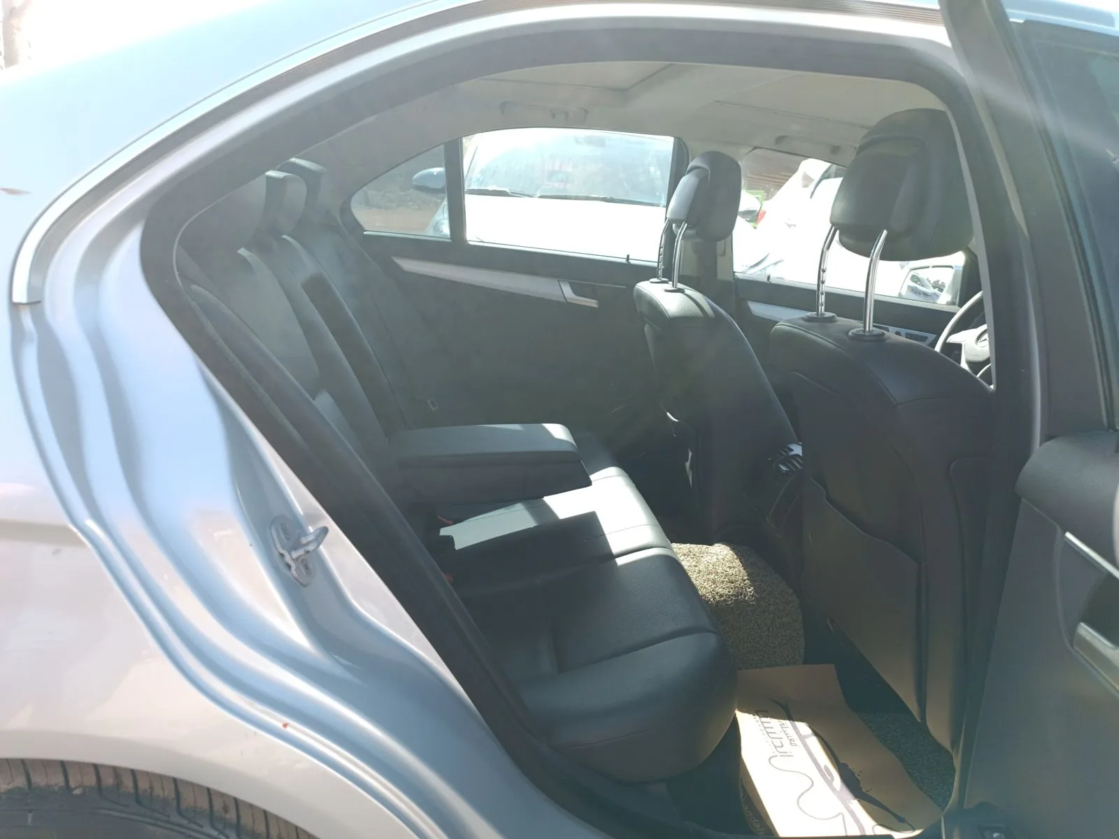 kilometrage car sale mercedes benz c class c 200 sedan used 2013 aleppo xj image