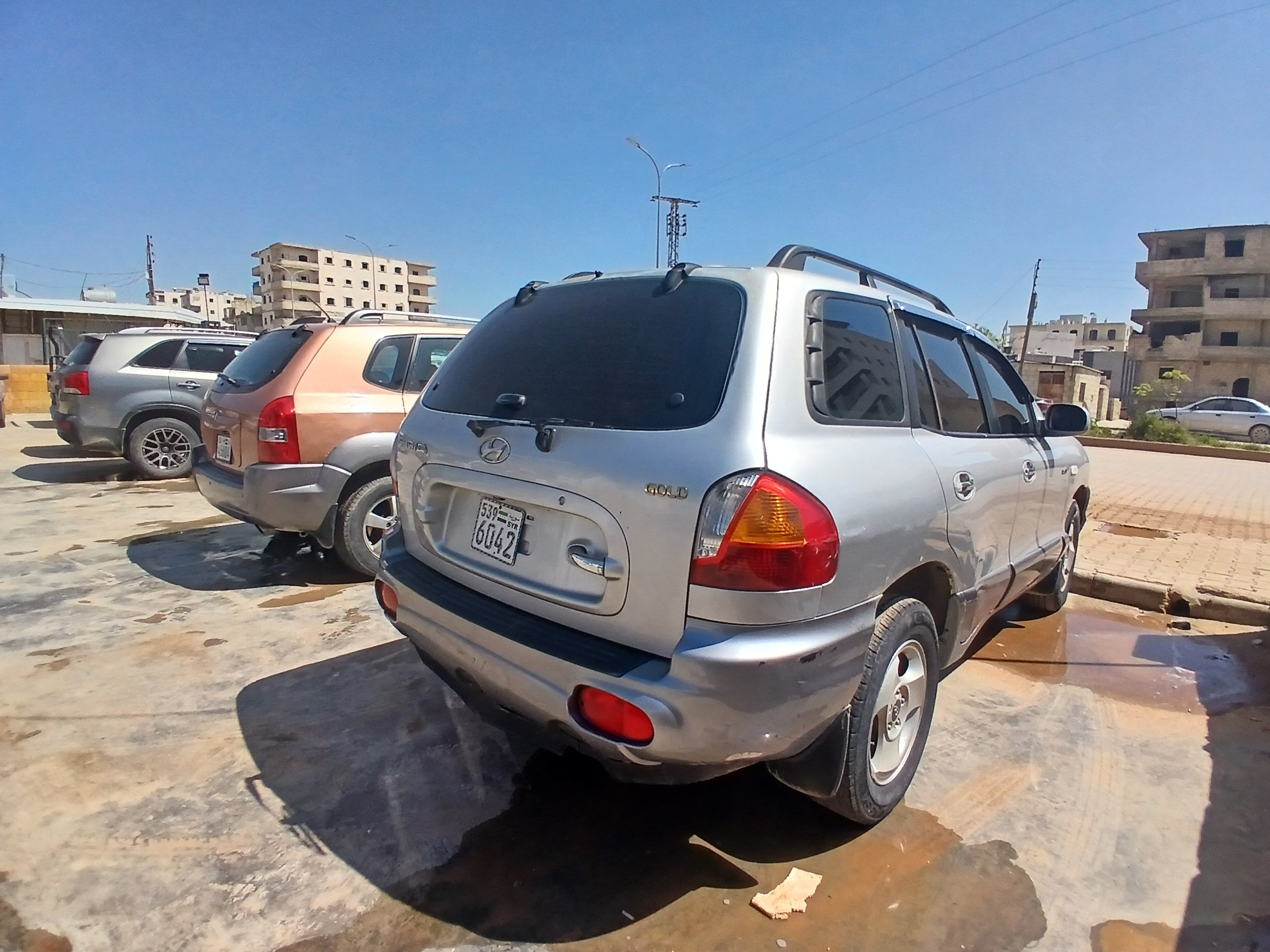 kilometrage car sale hyundai santa fe gold suv used 2005 aleppo bs image