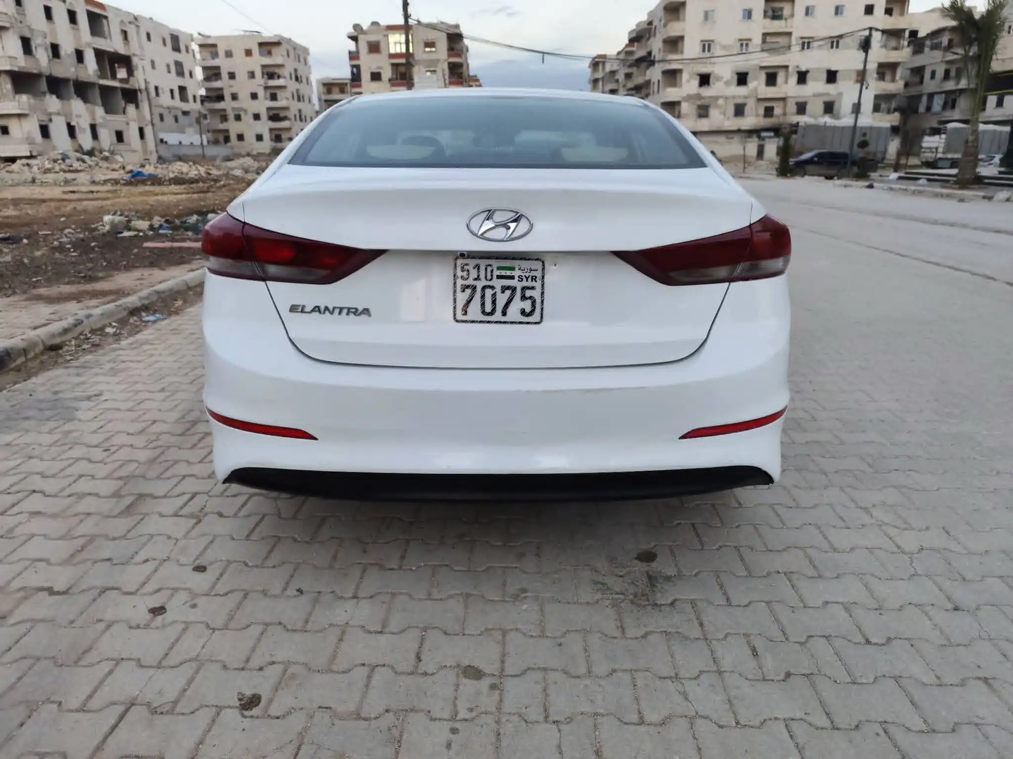 kilometrage car sale hyundai elantra standard sedan used 2017 aleppo wh image