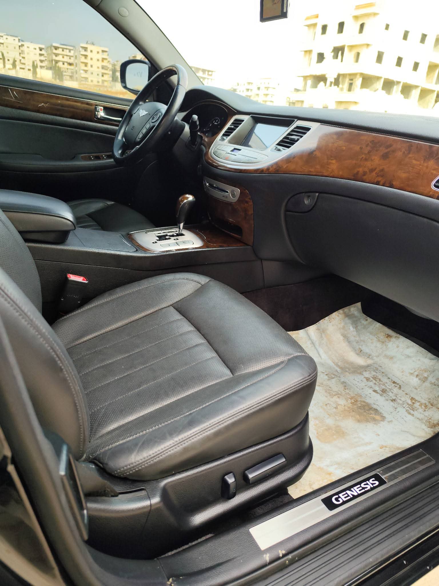 kilometrage car sale genesis bh 330 sedan used 2011 aleppo dt image