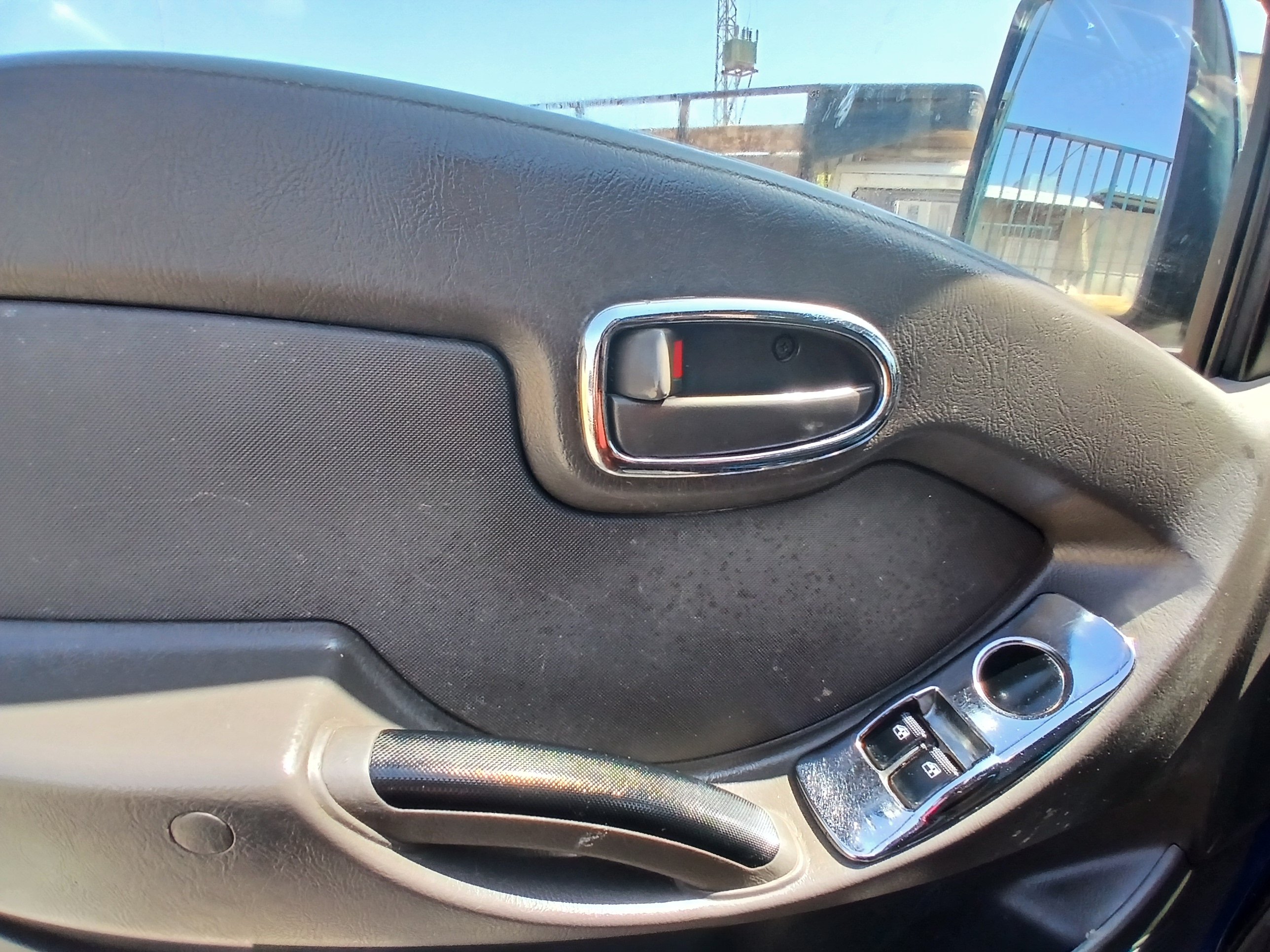 kilometrage car sale hyundai porter ii 2 crdi cargo truck used 2006 aleppo tq image