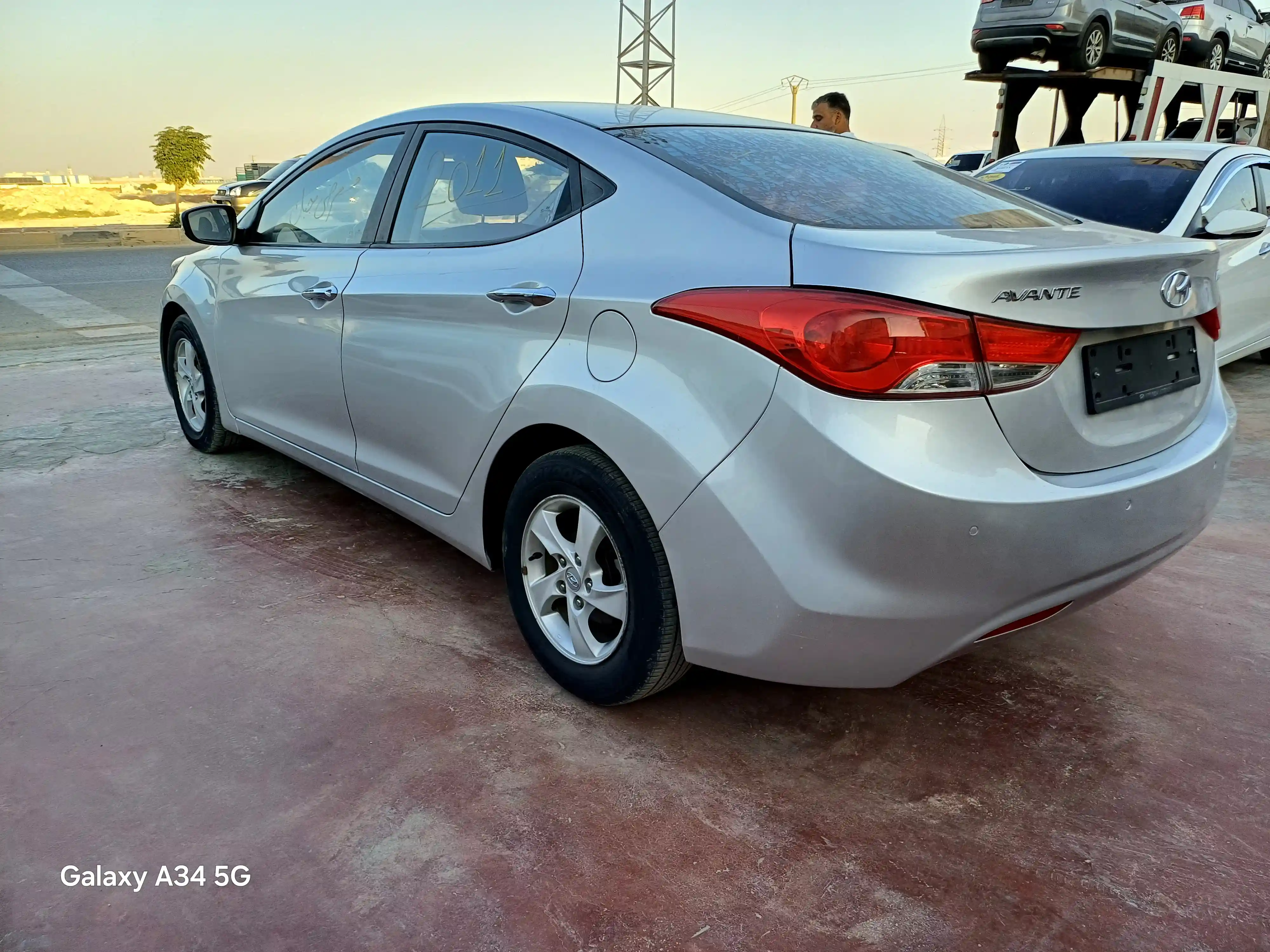 kilometrage car sale hyundai avante m16 gdi sedan used 2011 aleppo zv image
