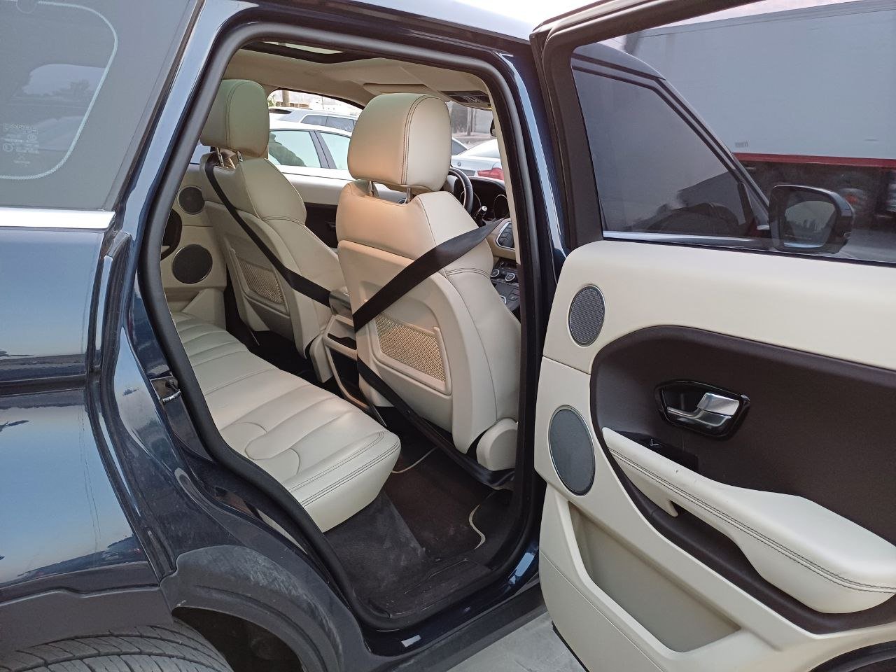 kilometrage car sale land rover range rover evoque sd4 suv used 2014 aleppo kj image