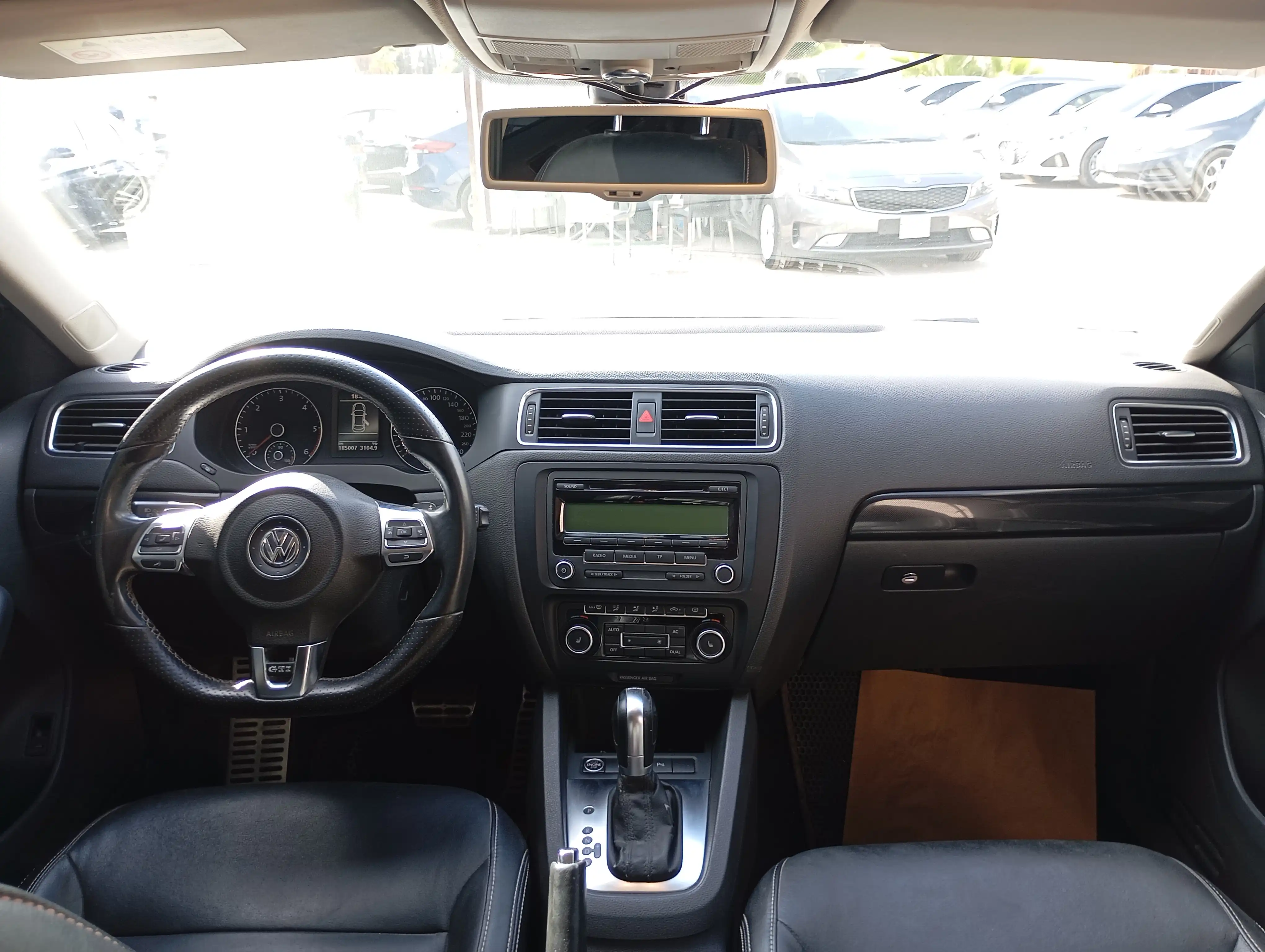 kilometrage car sale volkswagen sedan used 2011 aleppo oj image