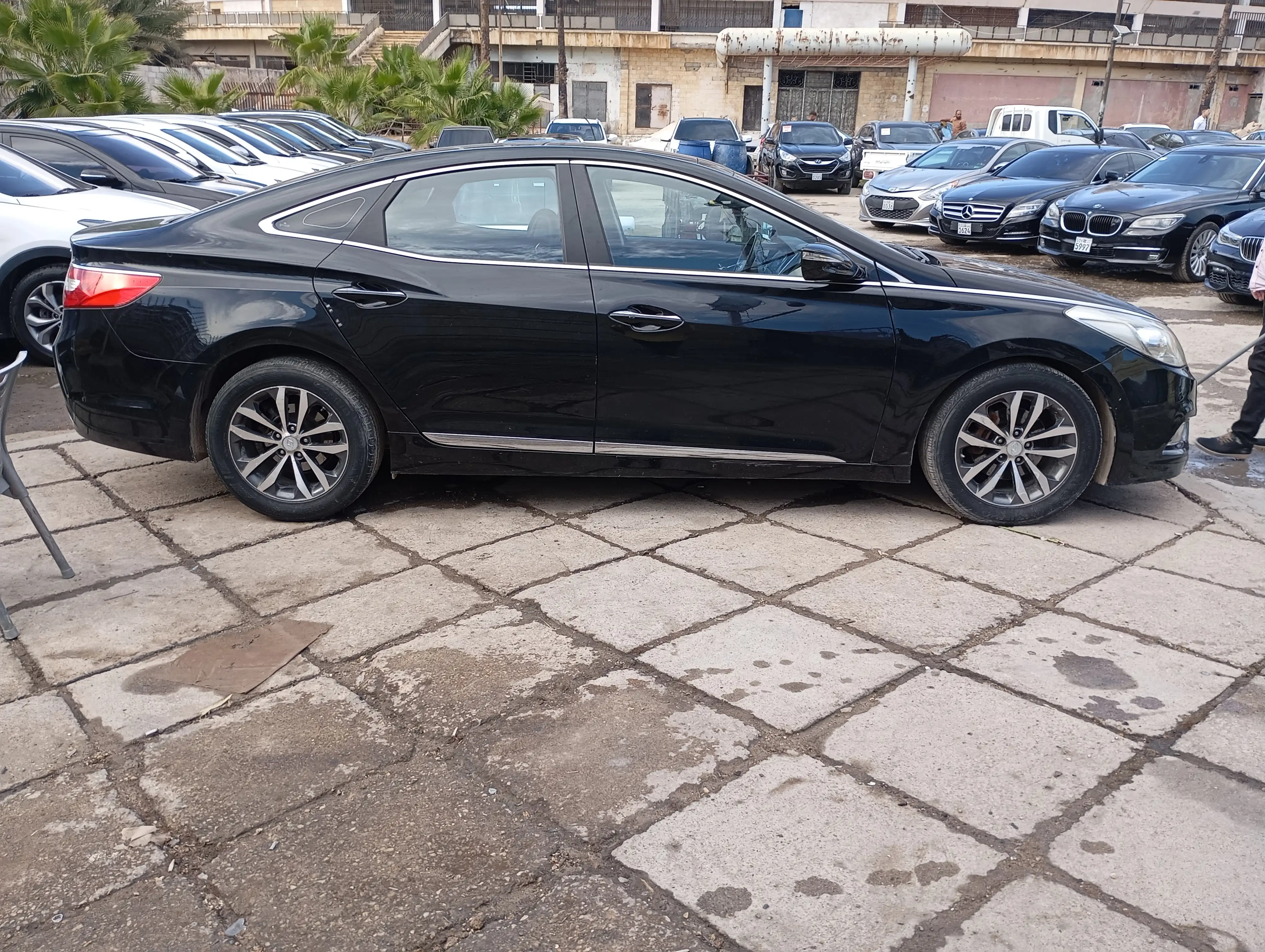 kilometrage car sale hyundai grandeur hg 300 suv used 2011 aleppo pl image