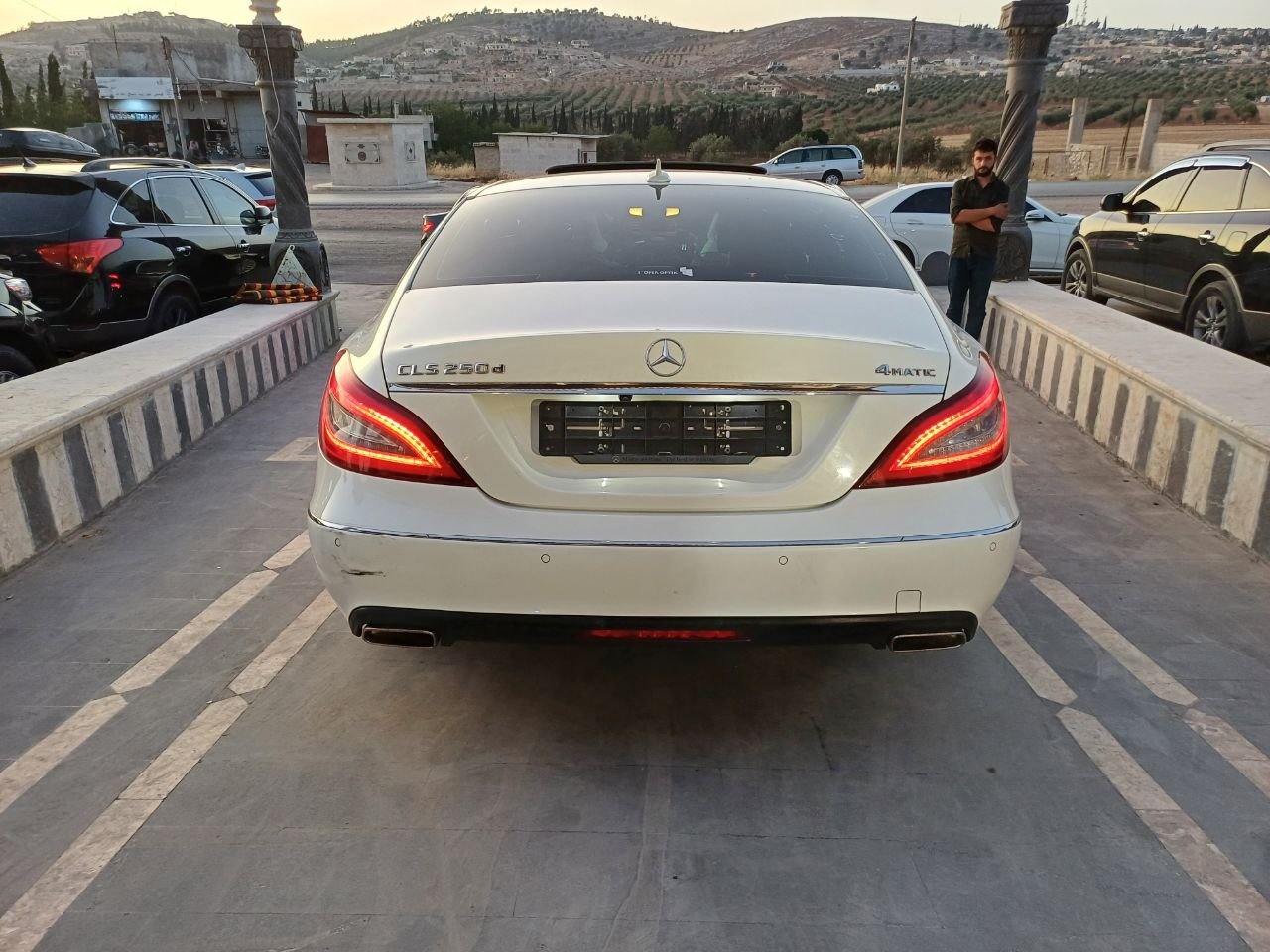 kilometrage car sale mercedes benz cls class cls 4 matic ncednbe used 2017 aleppo pb image