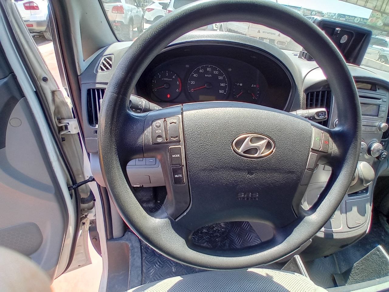 kilometrage car sale hyundai grand starex cvx van used 2014 aleppo ov image