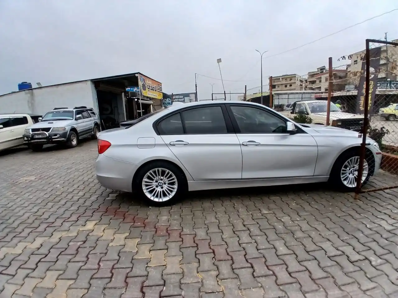 kilometrage car sale bmw 3 series 320 sedan used 2012 aleppo gj image