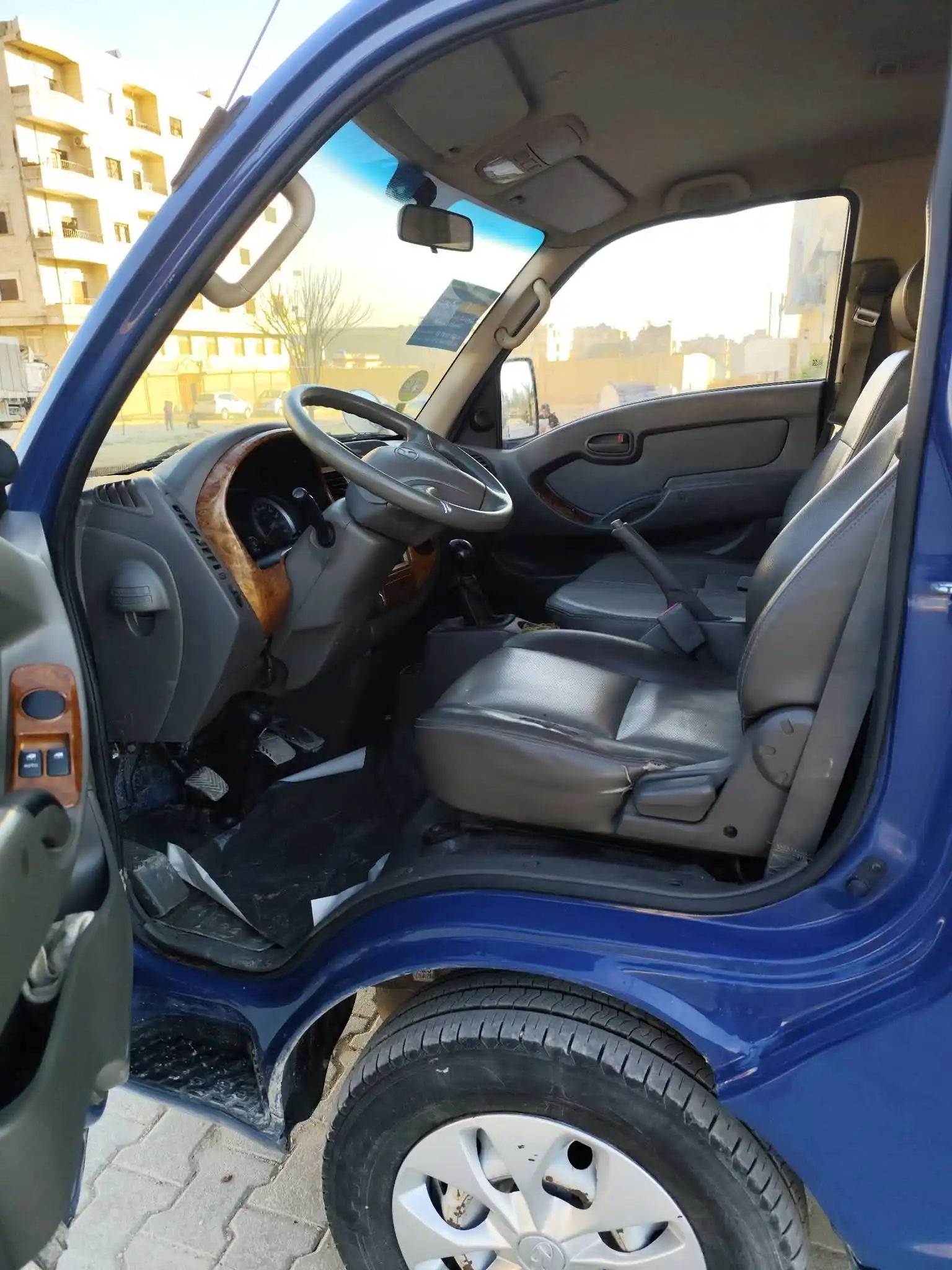 kilometrage car sale hyundai porter ii 2 crdi cargo truck used 2009 aleppo tk image