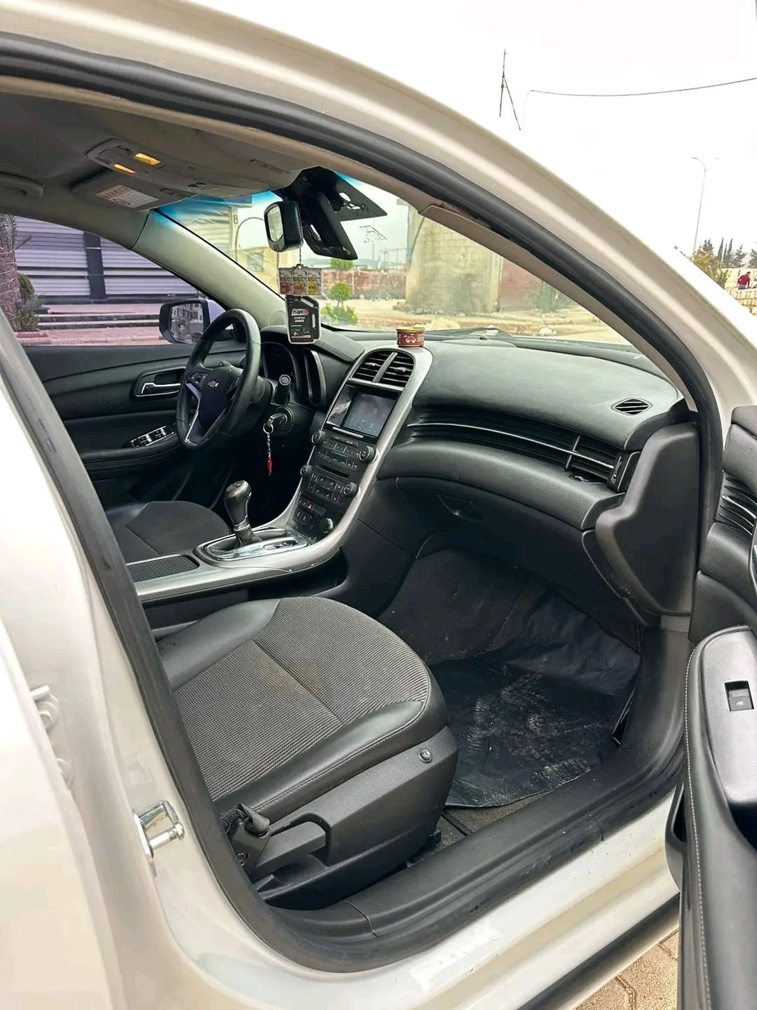 kilometrage car sale chevrolet malibu ls sedan used 2015 aleppo rr image