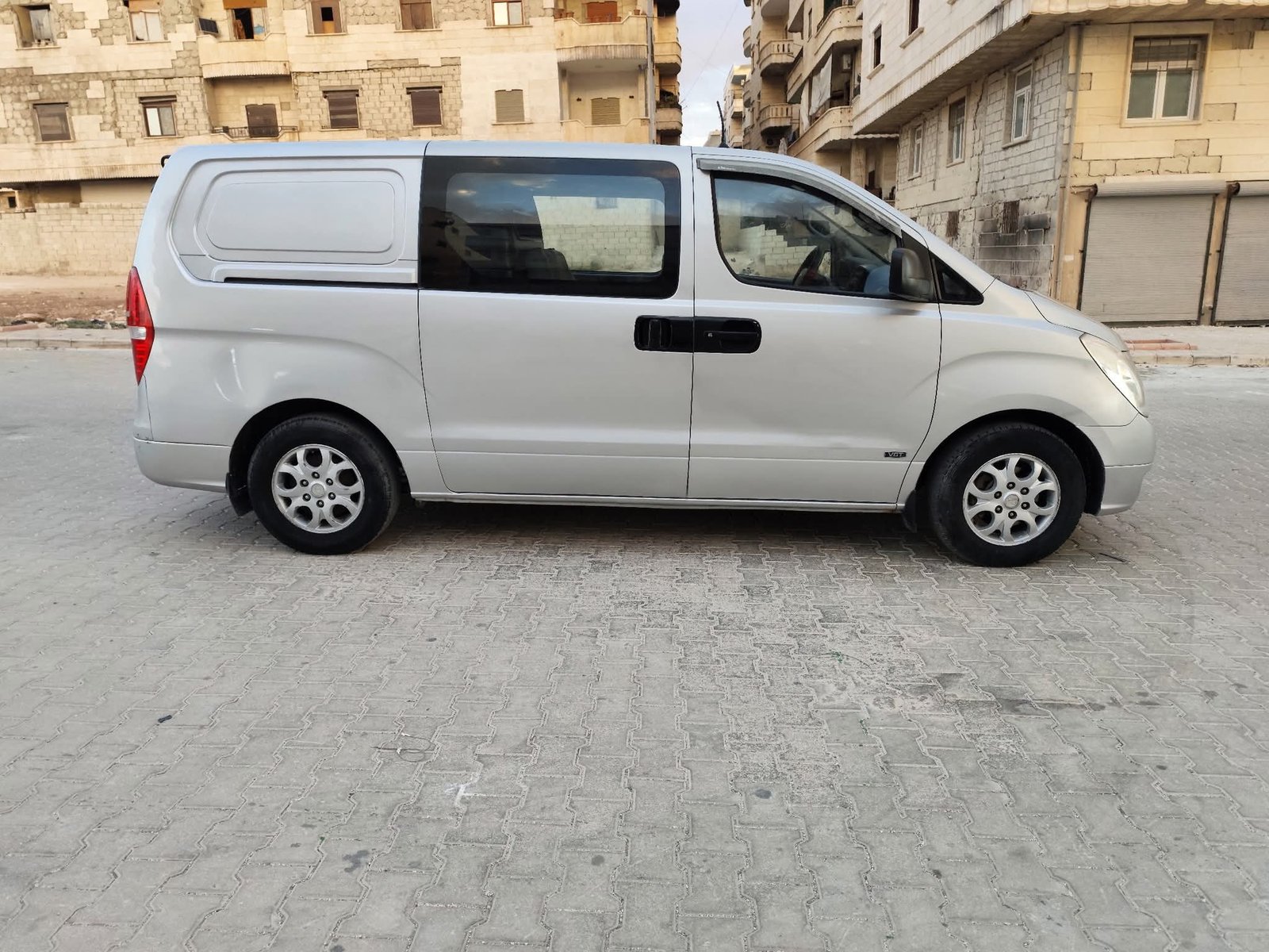 kilometrage car sale hyundai grand starex cvx van used 2008 aleppo yw image