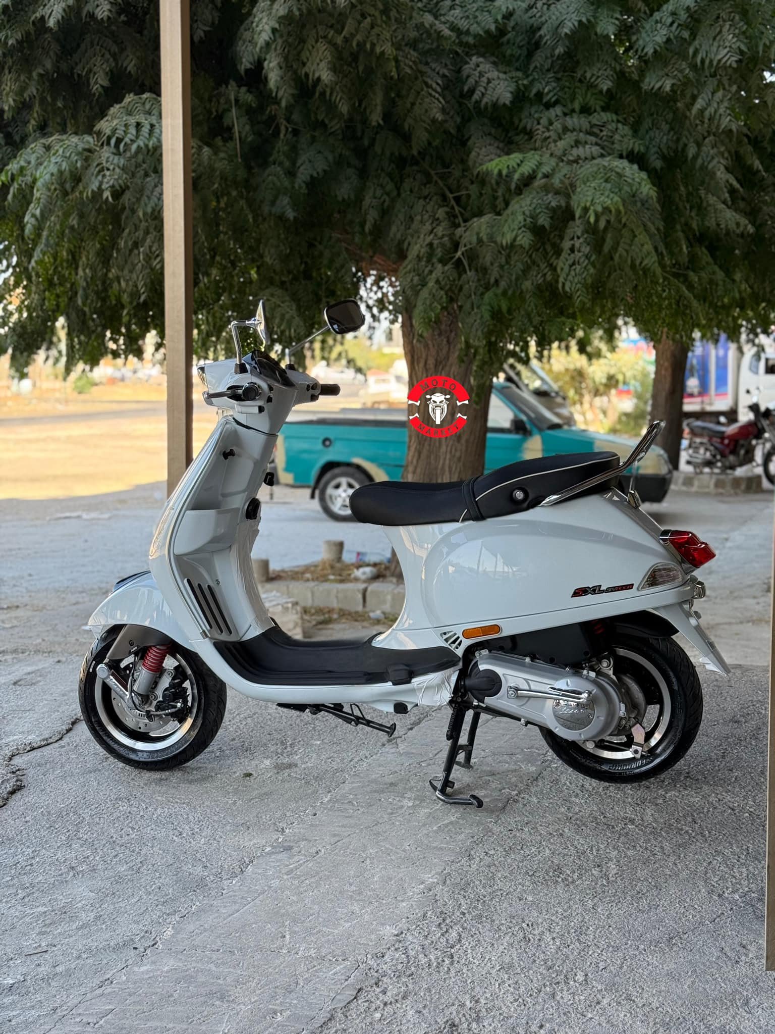 kilometrage motorbike vespa sxl standard scooter used 2024 tartus up image