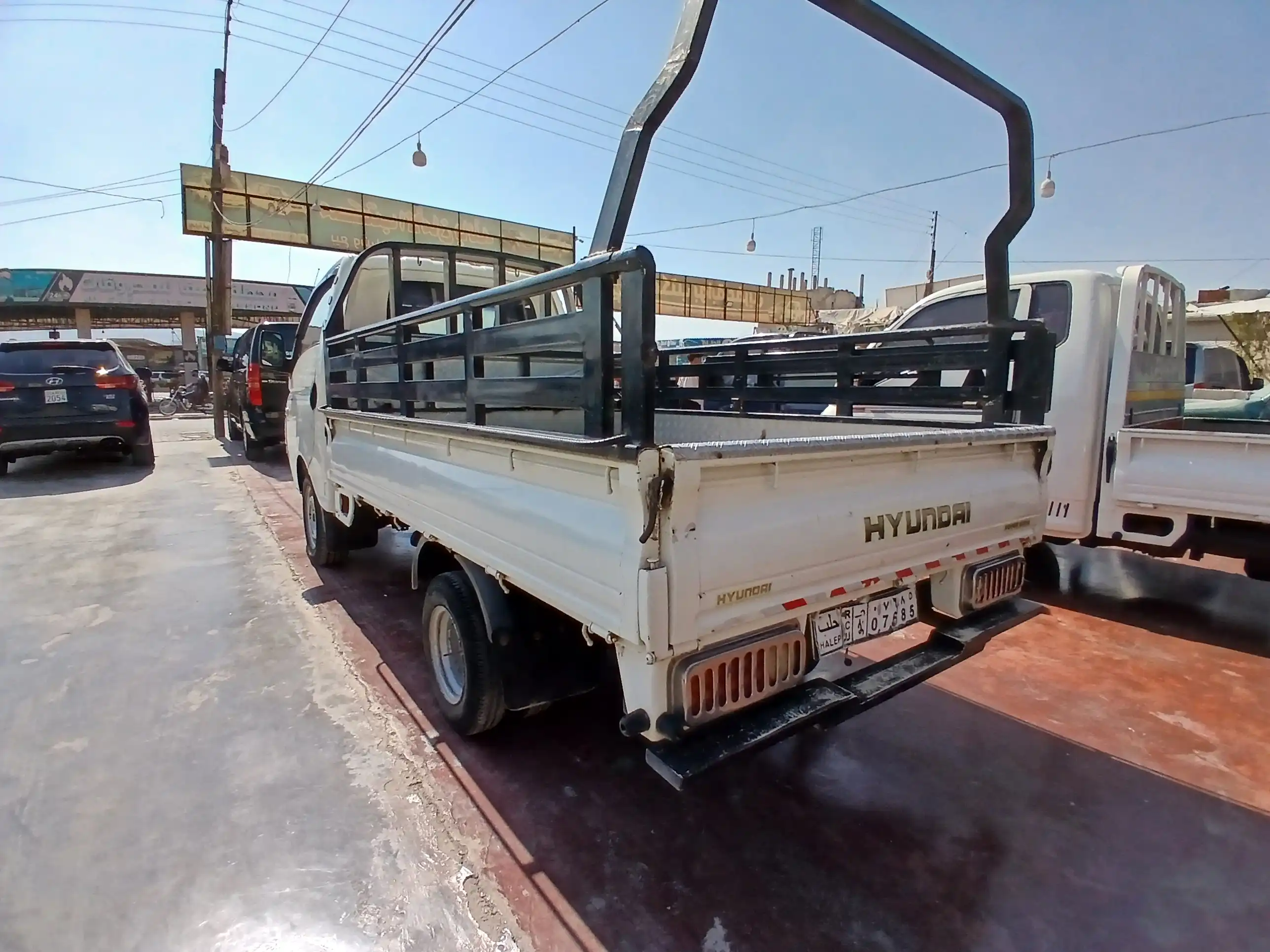 kilometrage car sale hyundai porter 2 crdi cargo truck used 2006 aleppo ox image