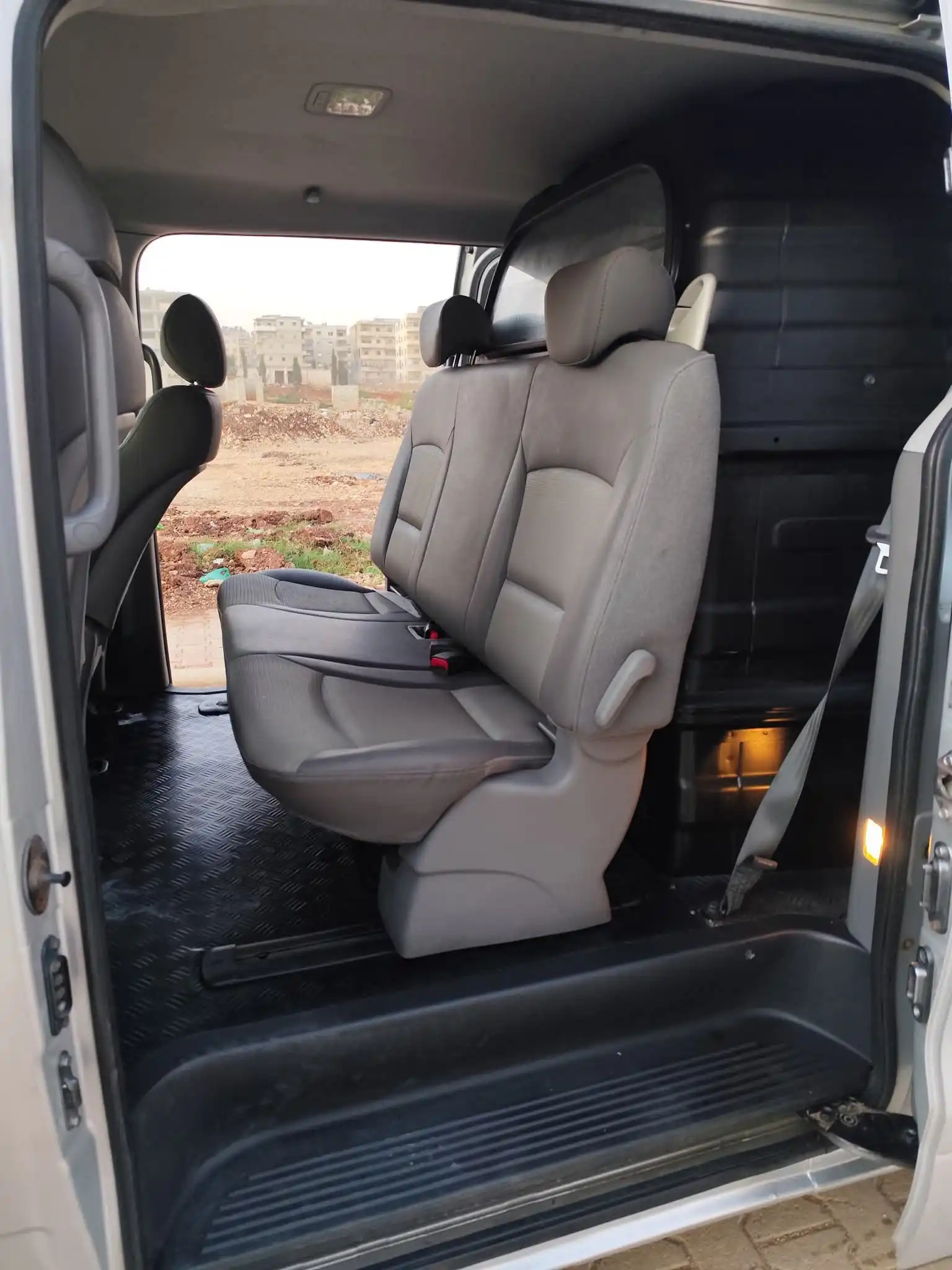 kilometrage car sale hyundai grand starex cvx van used 2008 aleppo lf image