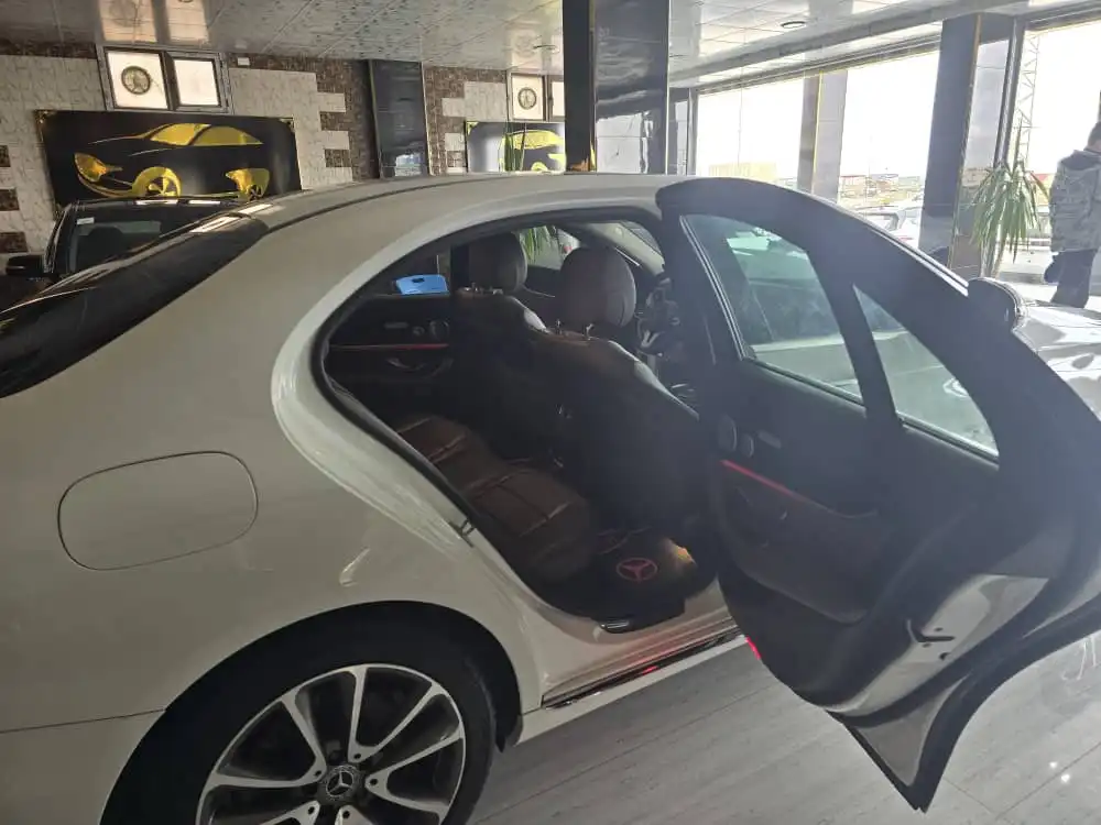 kilometrage car sale mercedes e class e 300 4 matic sedan used 2017 aleppo zo image