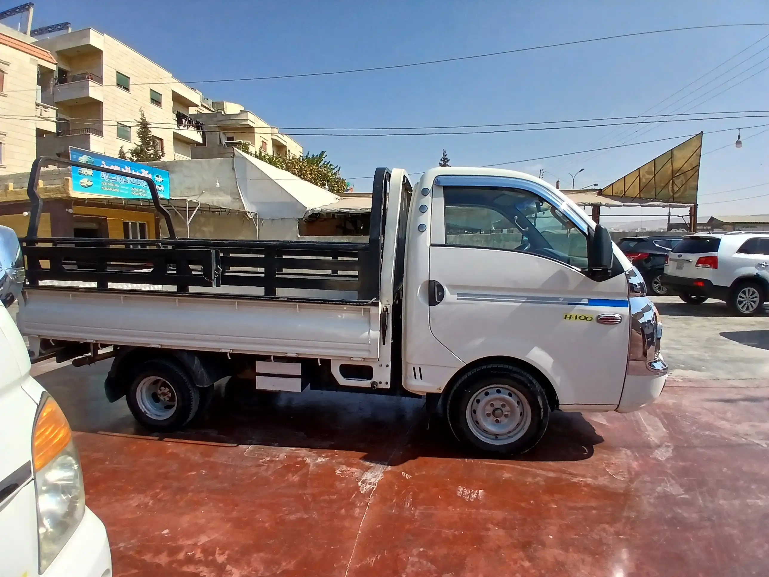 kilometrage car sale hyundai porter 2 crdi cargo truck used 2006 aleppo ox image