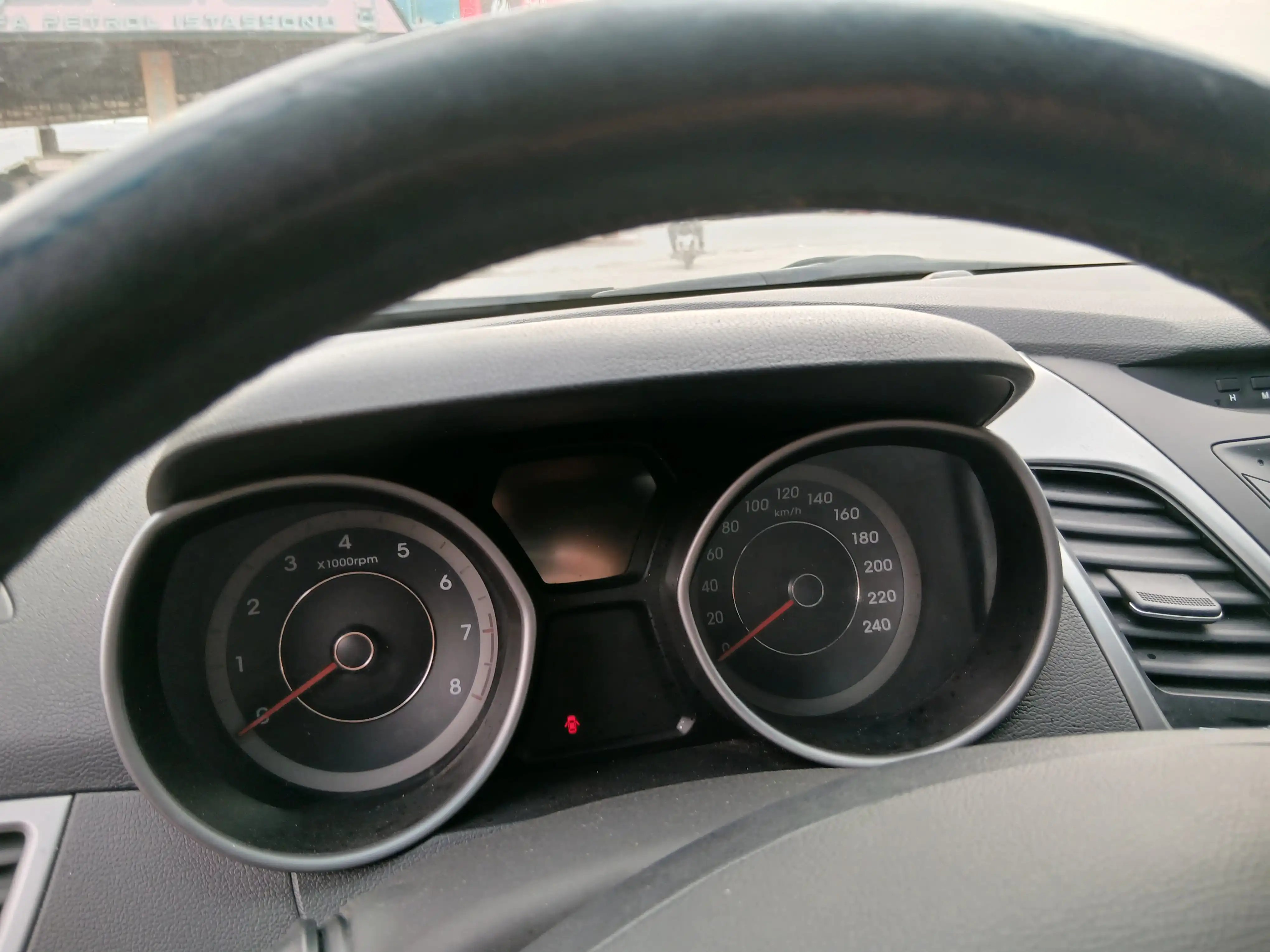 kilometrage car sale hyundai avante standard sedan used 2015 aleppo gm image