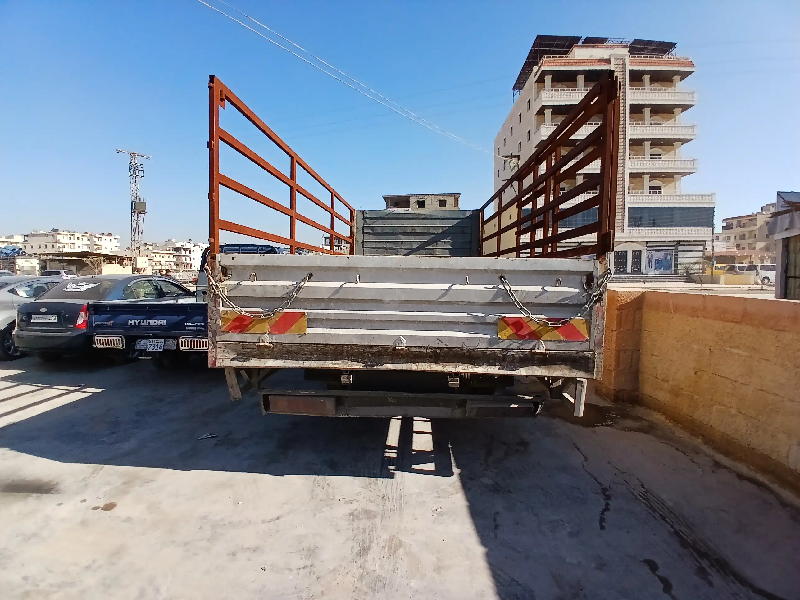 kilometrage car sale hyundai mighty inter cooler standard cargo truck used 2012 aleppo rl image