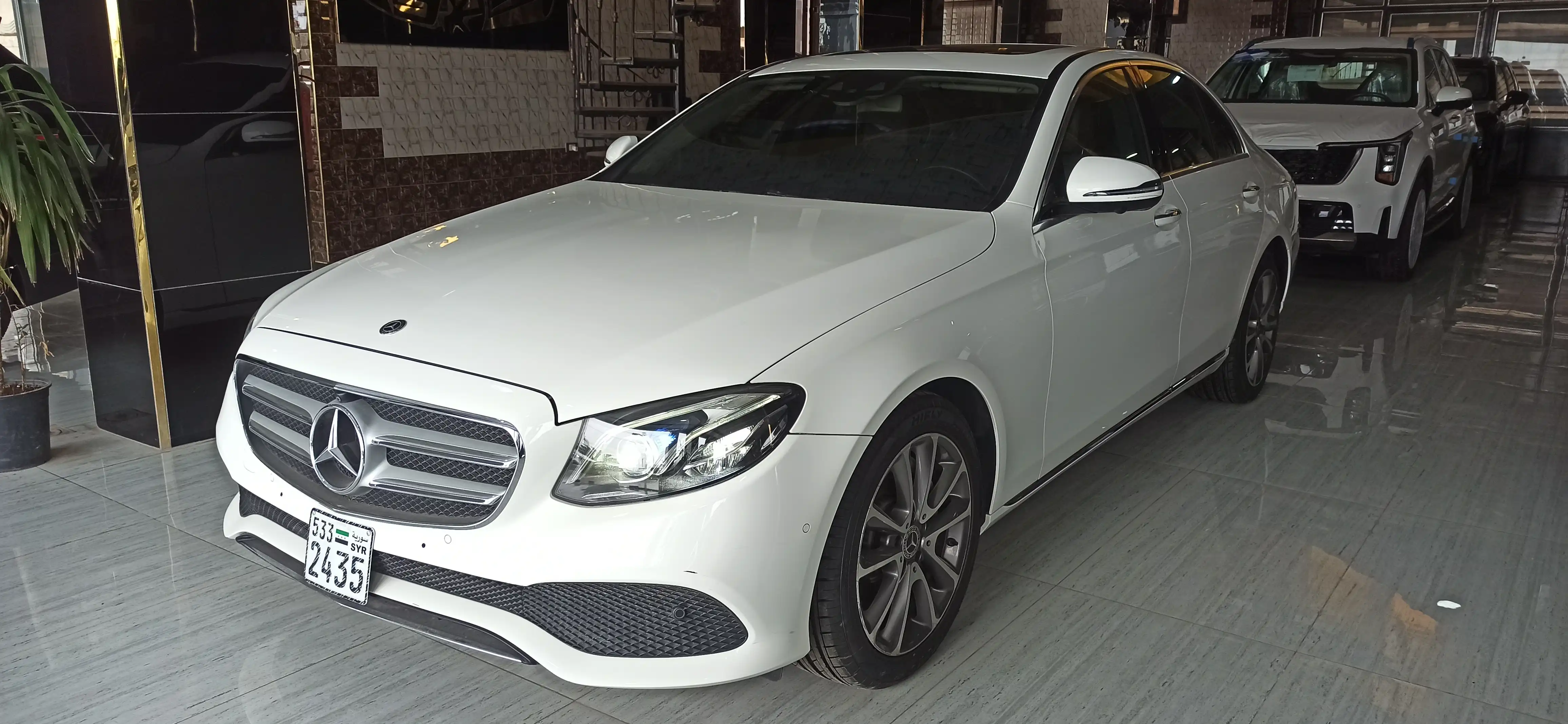 kilometrage car sale mercedes e class 300e 4matic sedan 2019 aleppo cs image