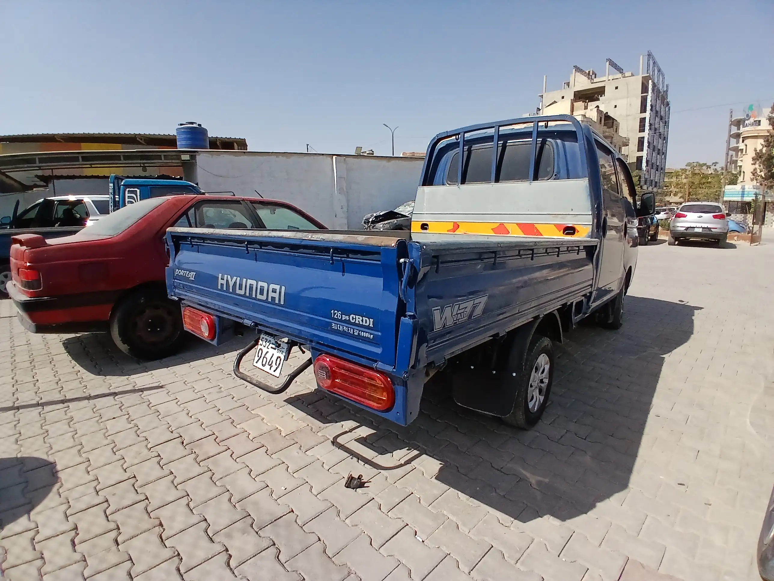 kilometrage car sale hyundai porter 2 crdi cargo truck used 2011 aleppo vz image