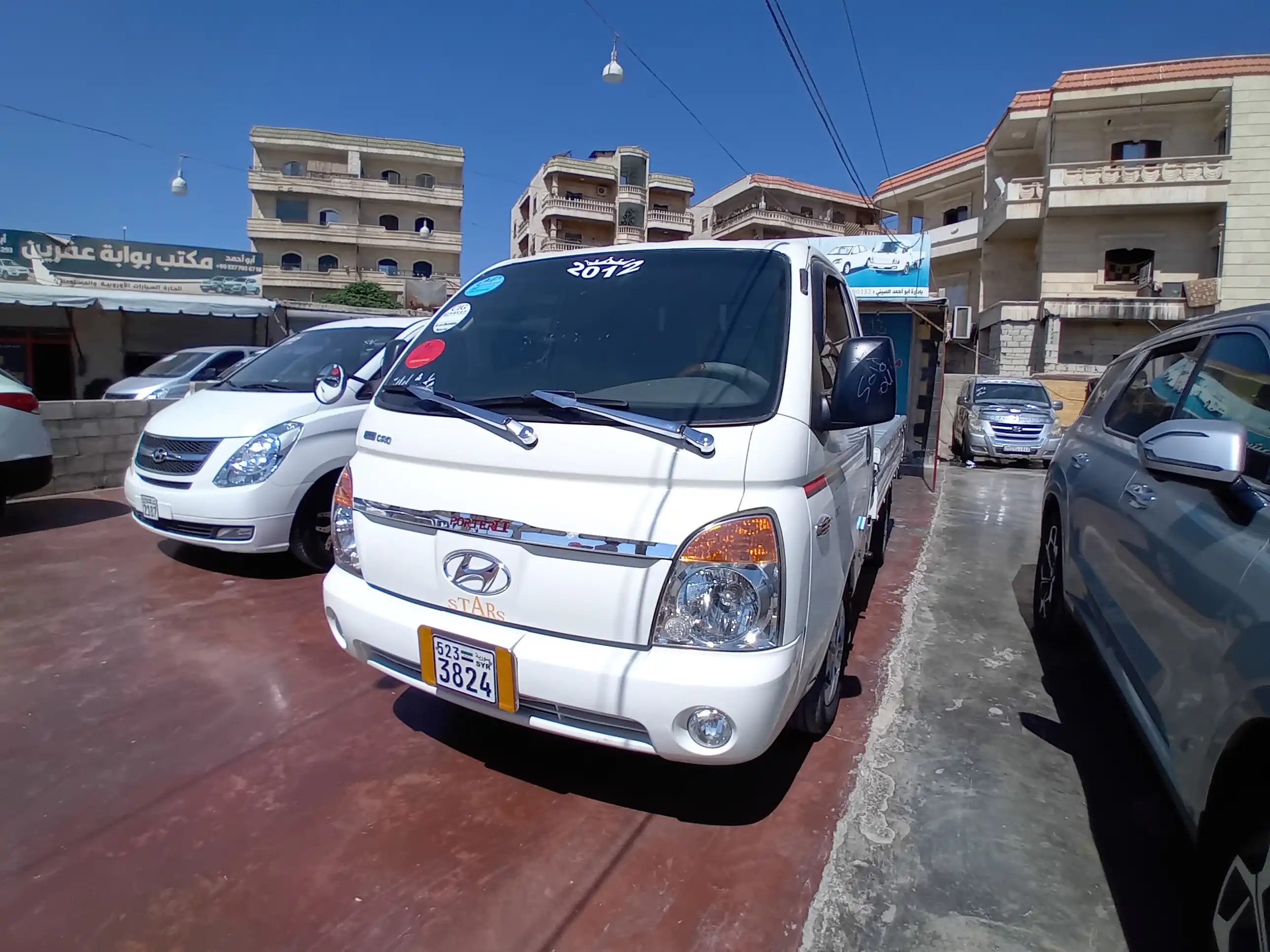 kilometrage car sale hyundai porter 2 crdi cargo truck used 2011 qw card image