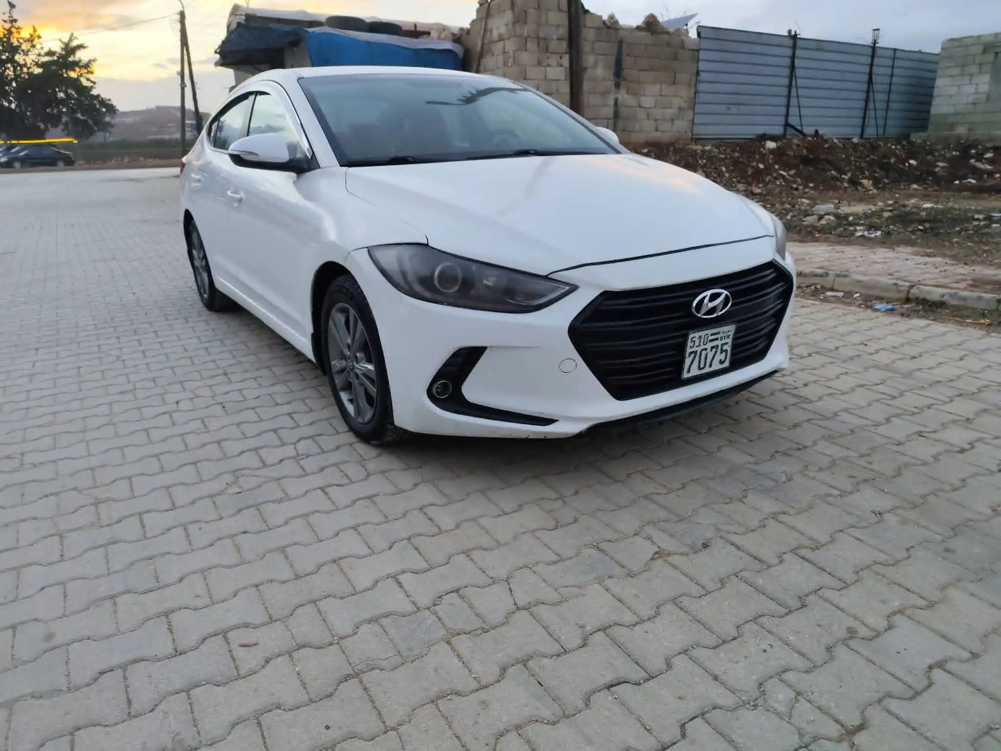 kilometrage car sale hyundai elantra standard sedan used 2017 aleppo wh image