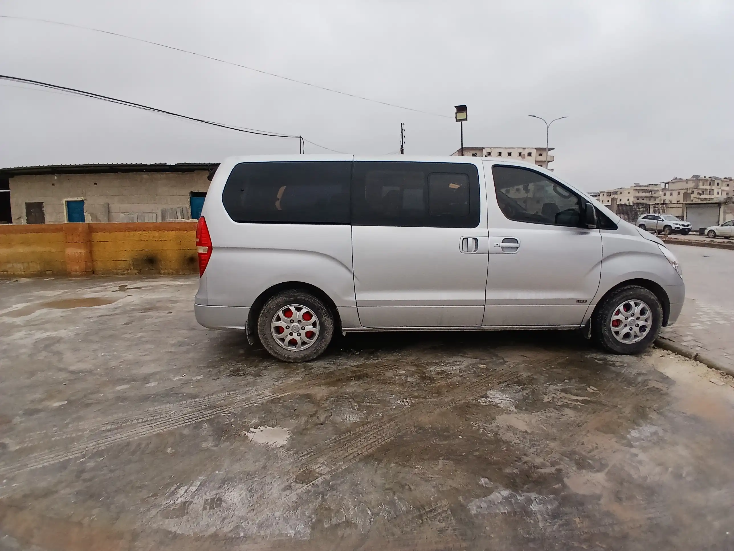kilometrage car sale hyundai grand starex cvx van used 2009 aleppo tg image