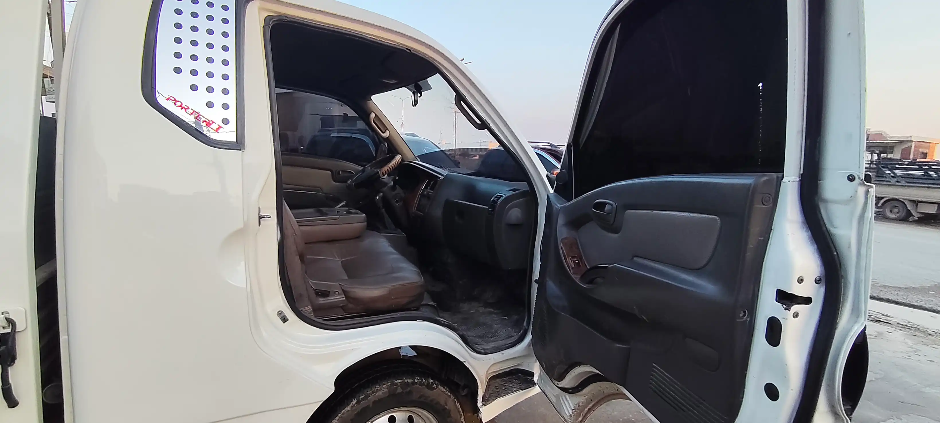 kilometrage car sale hyundai porter ii 2 crdi cargo truck used 2005 aleppo pb image