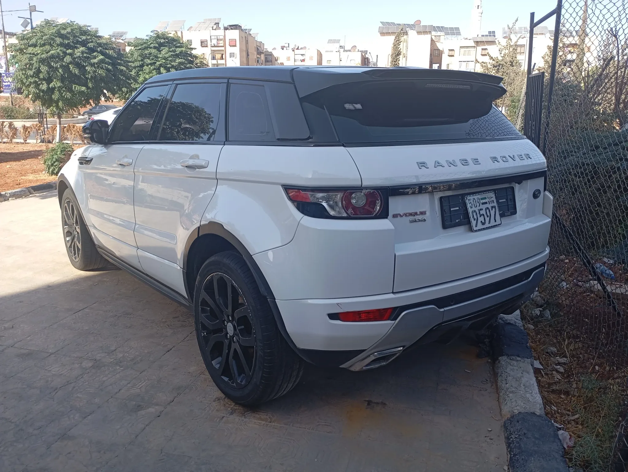 kilometrage car sale land rover range rover evoque sd4 2013 pv image