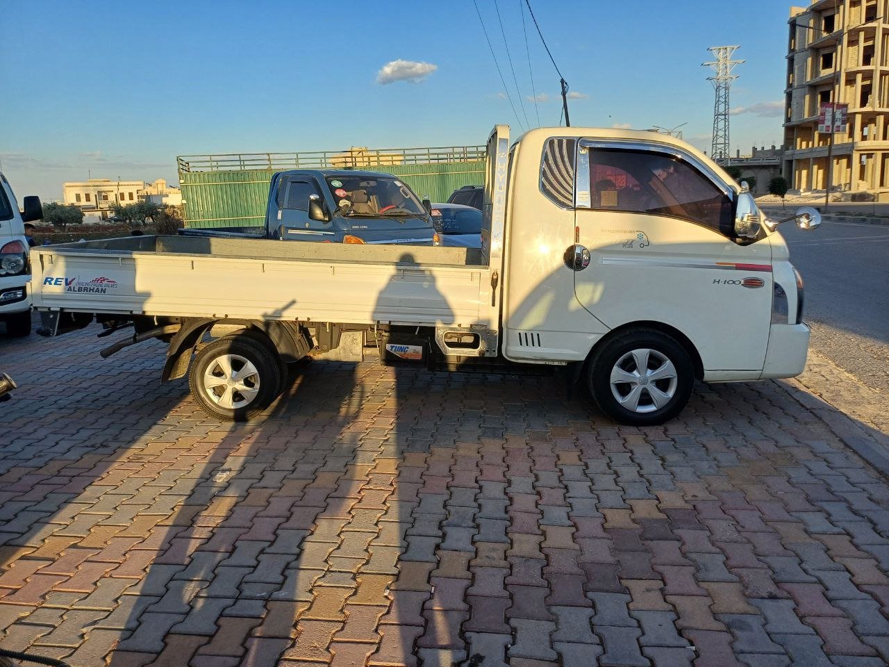 kilometrage car sale hyundai porter 2 crdi cargo truck used 2015 aleppo oq image