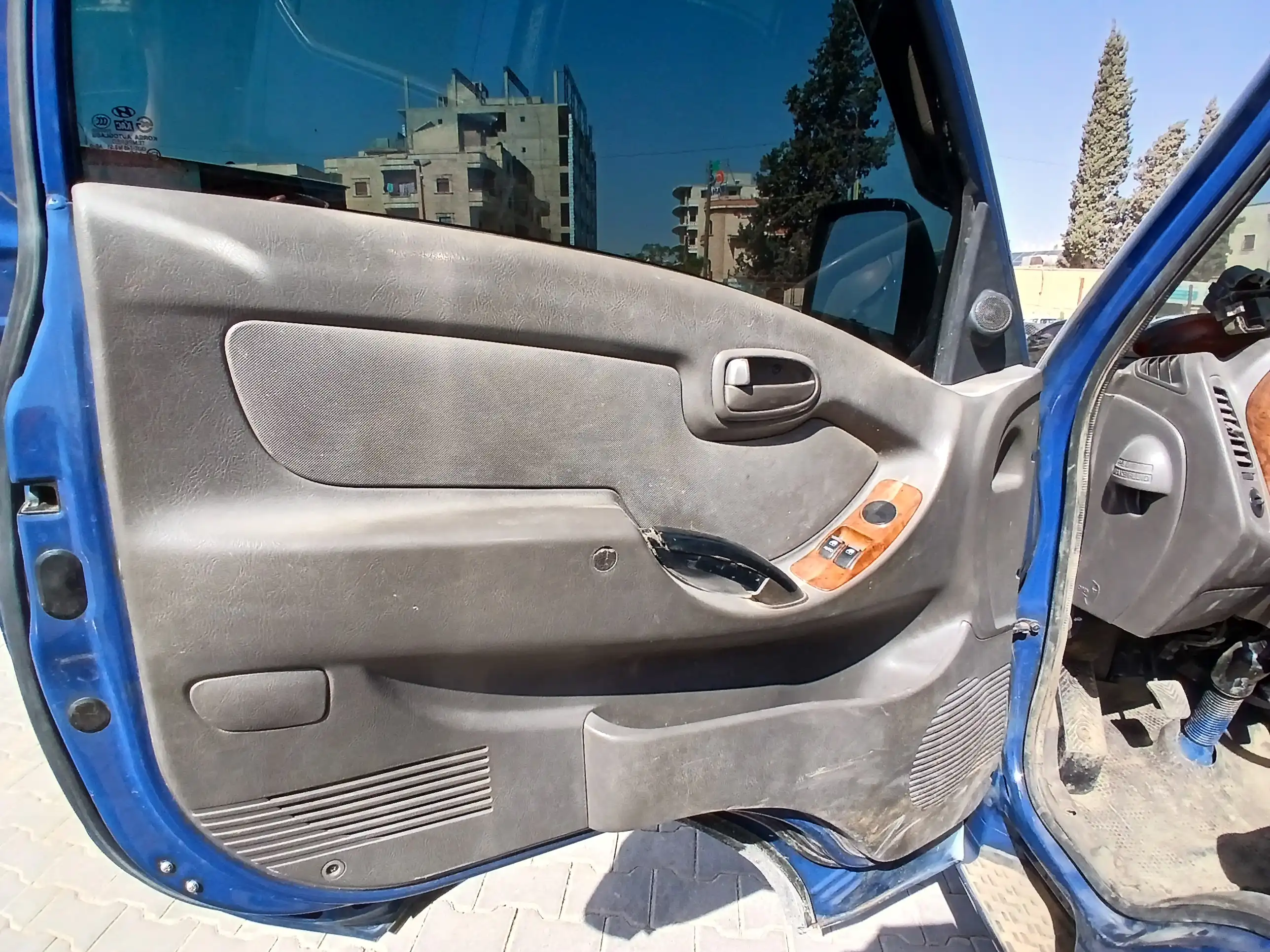 kilometrage car sale hyundai porter 2 crdi cargo truck used 2011 aleppo vz image