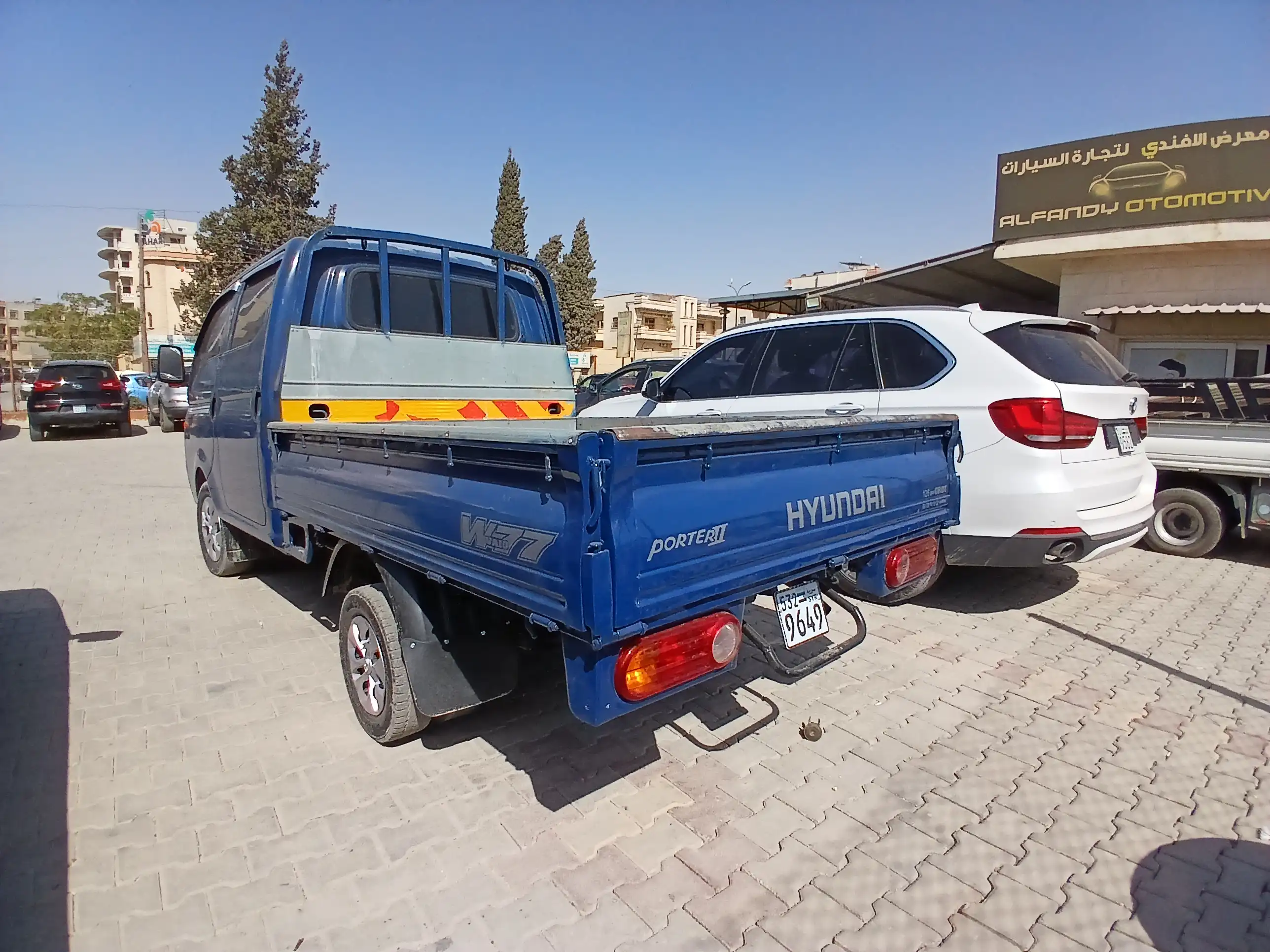 kilometrage car sale hyundai porter 2 crdi cargo truck used 2011 aleppo vz image