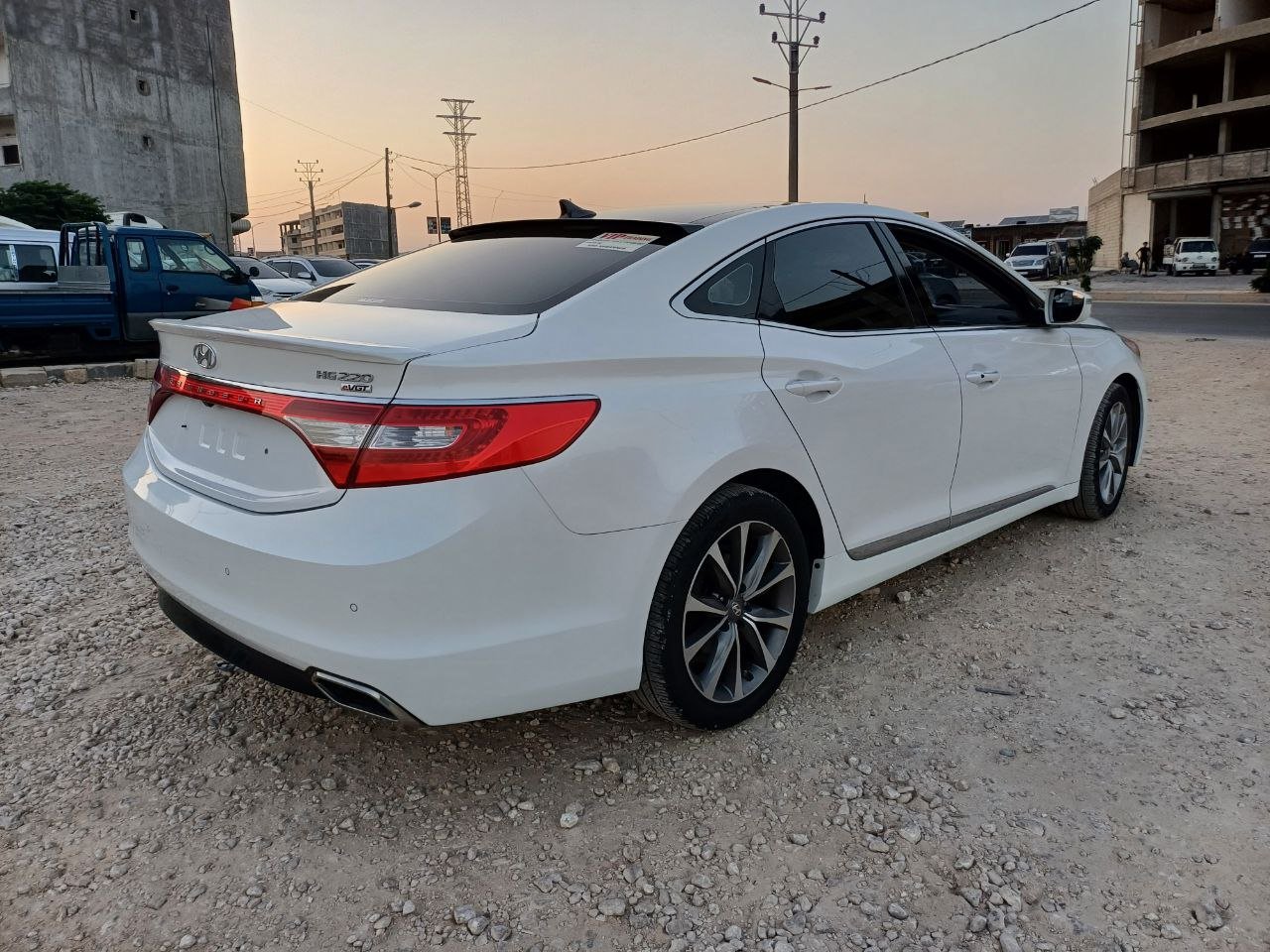 kilometrage car sale hyundai grandeur hg 220 sedan used 2015 aleppo pj image