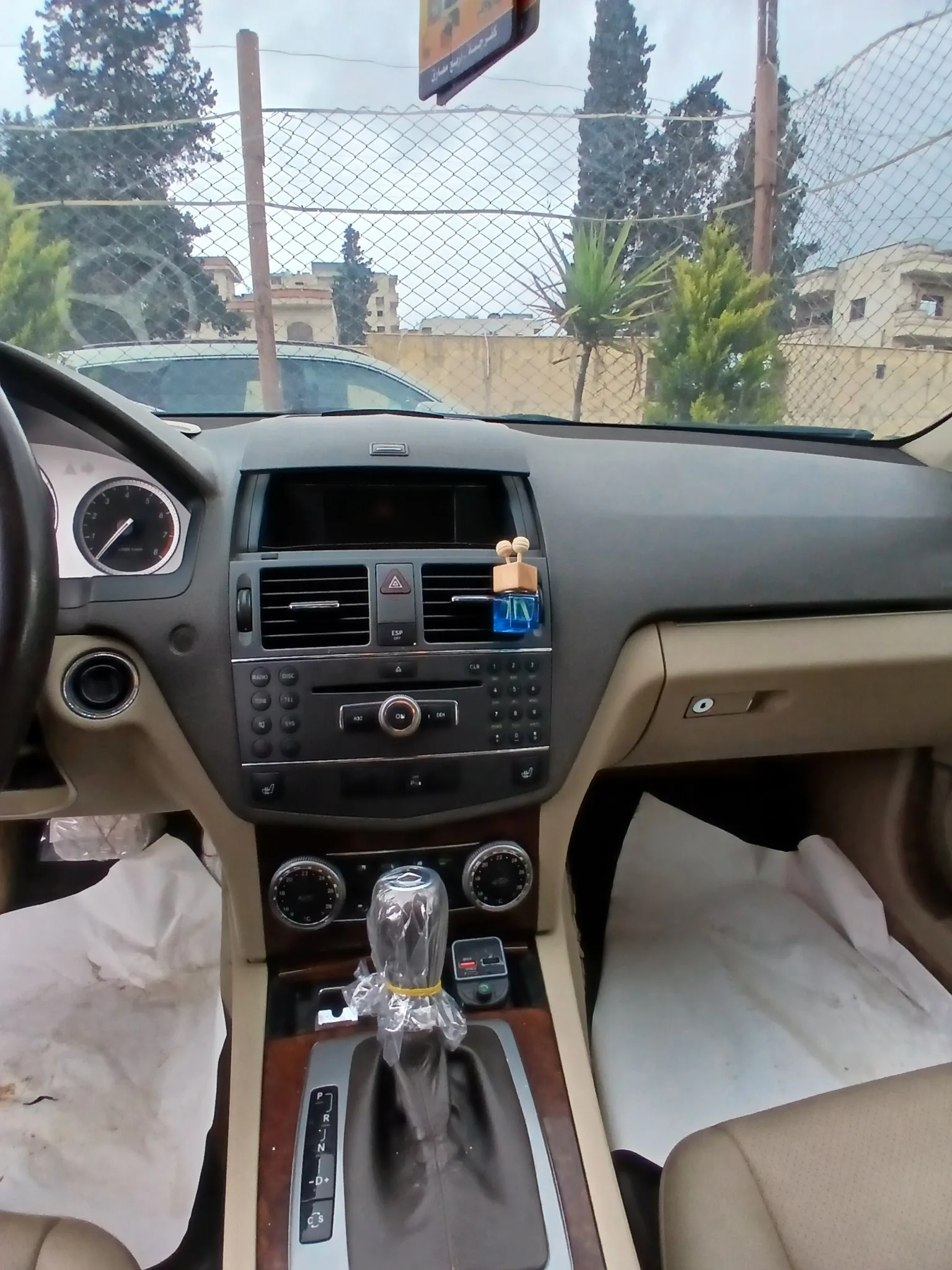 kilometrage car sale mercedes c class c 300 sedan used 2010 aleppo ez image