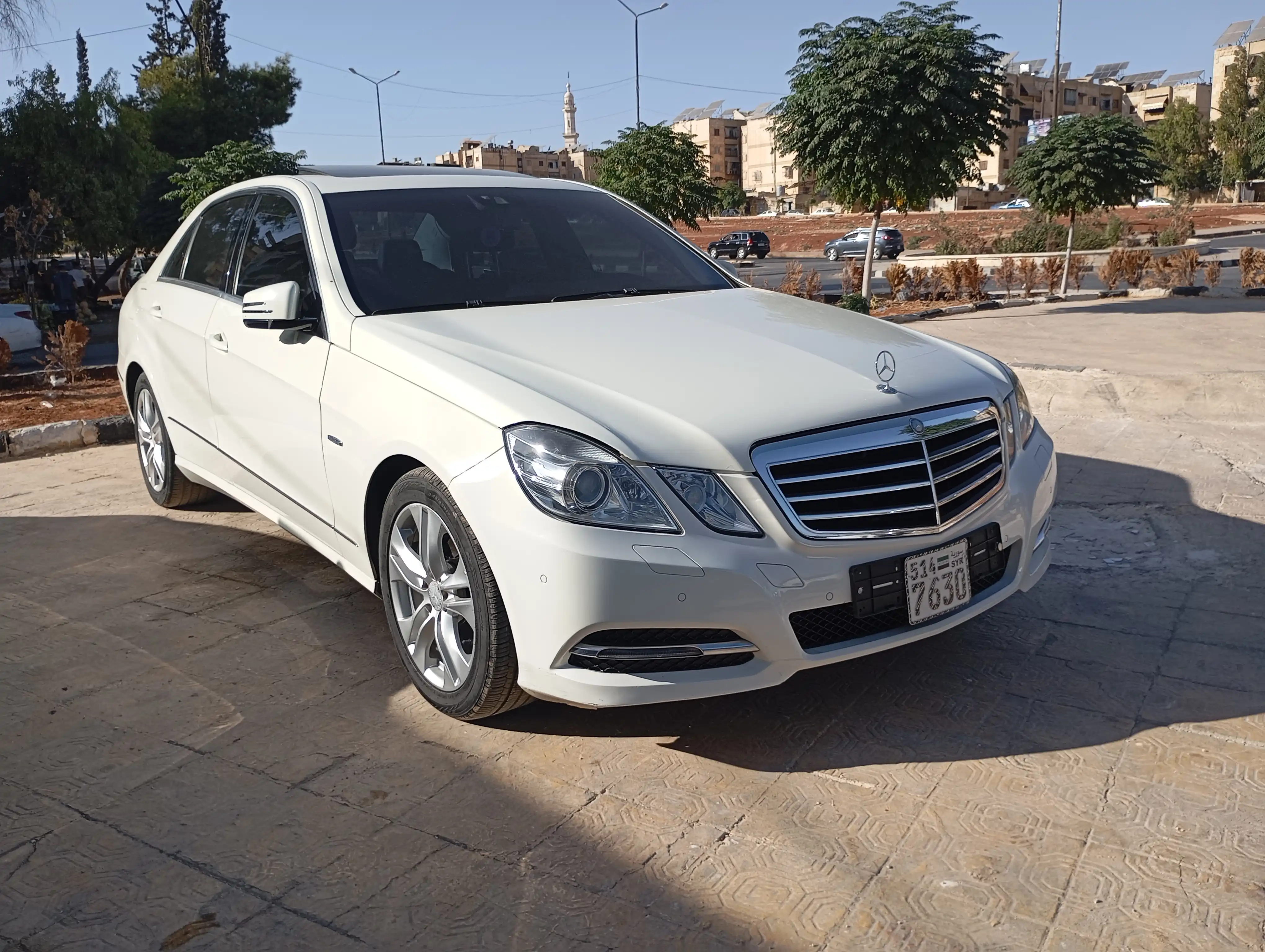 kilometrage car sale mercedes benz e class e 220 cdi sedan used 2012 aleppo xh image