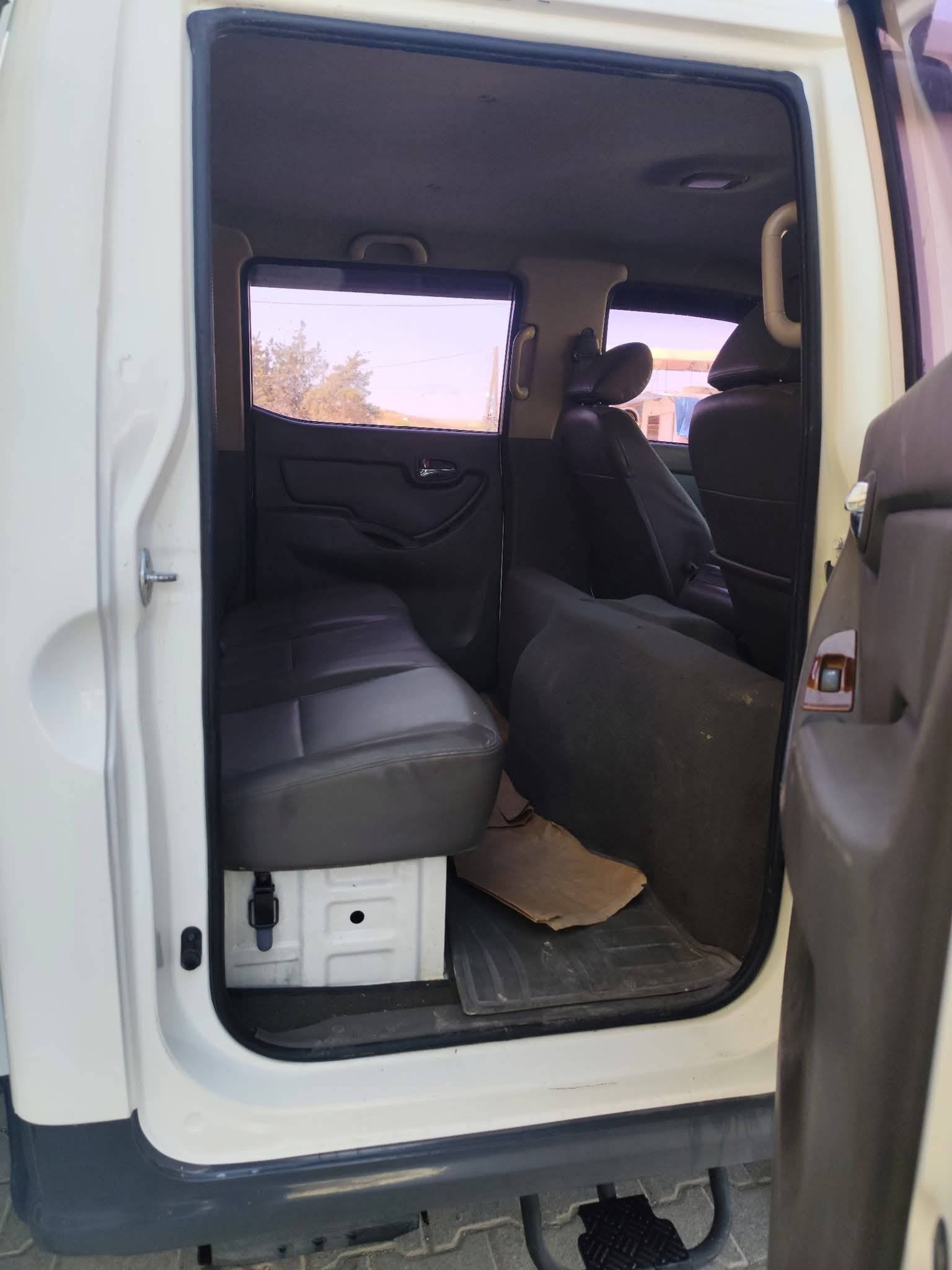 kilometrage car sale hyundai porter 2 crdi cargo truck used 2011 aleppo vy image