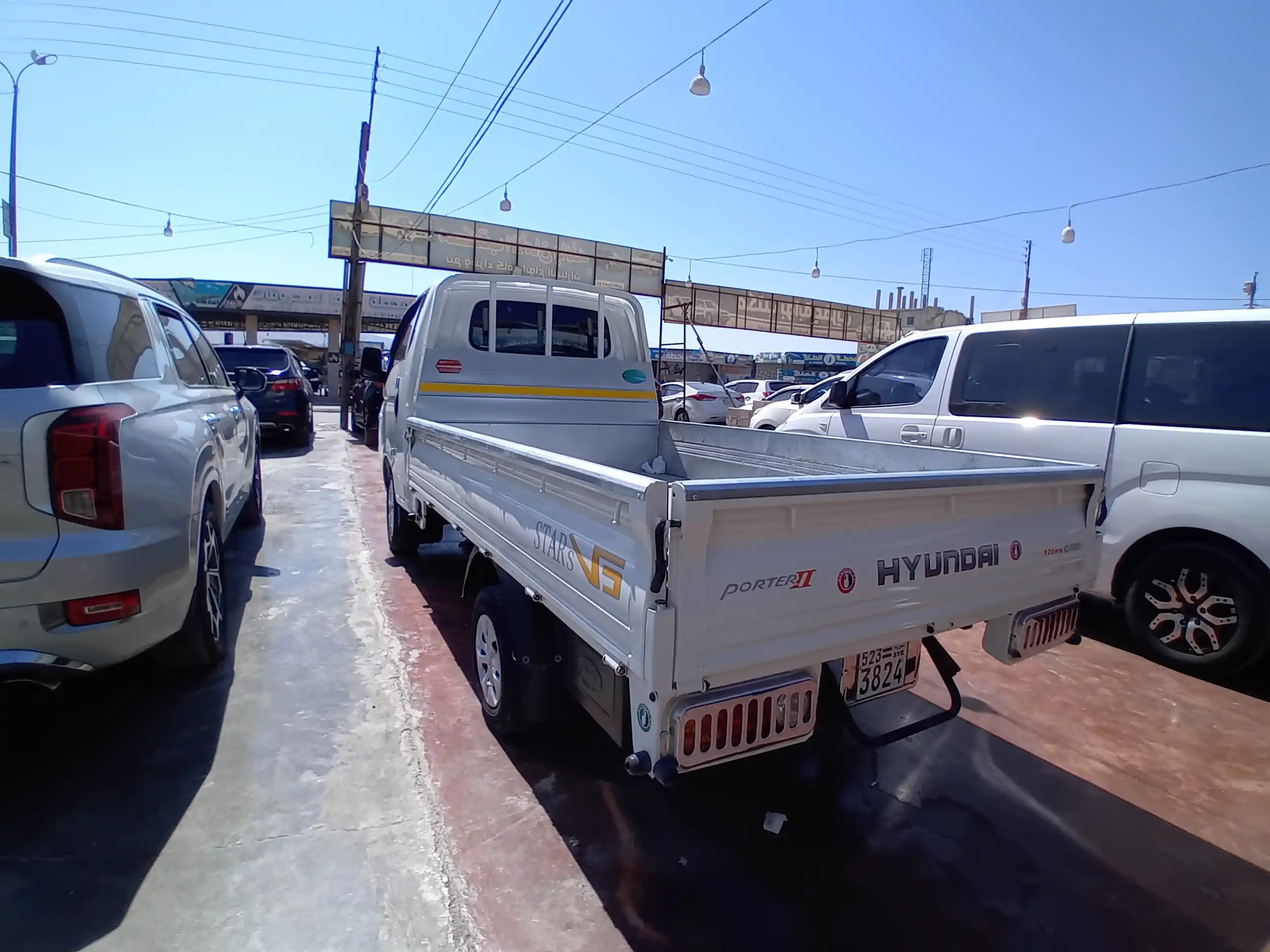 kilometrage car sale hyundai porter 2 crdi cargo truck used 2011 qw image
