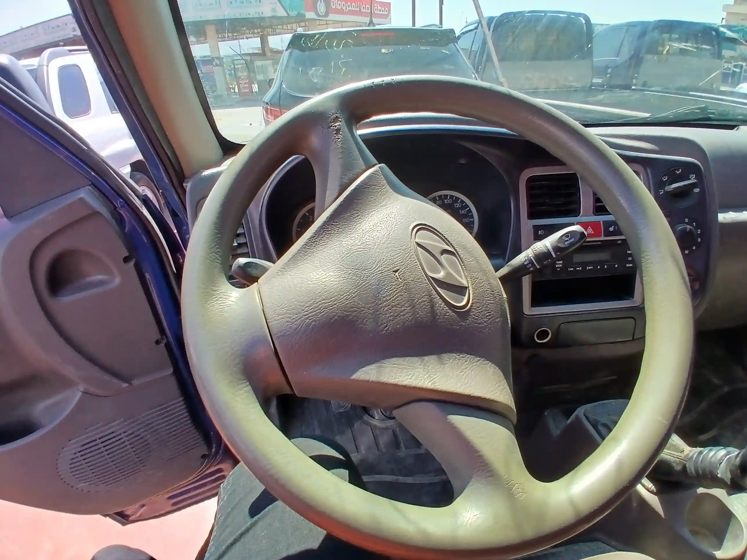 kilometrage car sale hyundai porter 2 crdi cargo truck used 2011 aleppo ry image